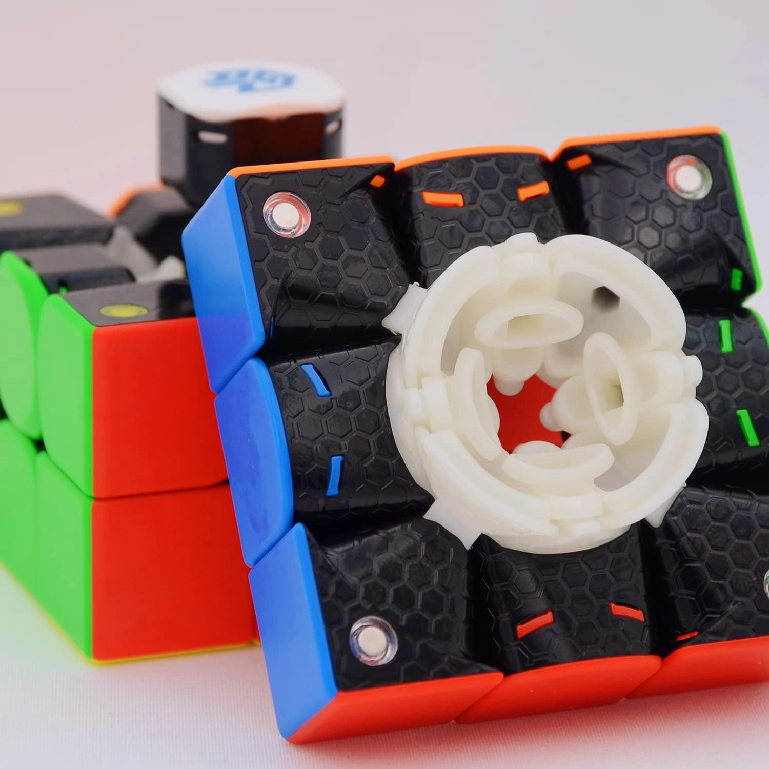 Bukefuno GAN 356 M Lite 3x3 Magnetic Speed Magic Cube stickerless GAN356 M 3x3x3 Cube Speed Puzzle GAN 356M Magic (Lite Version. 2020)