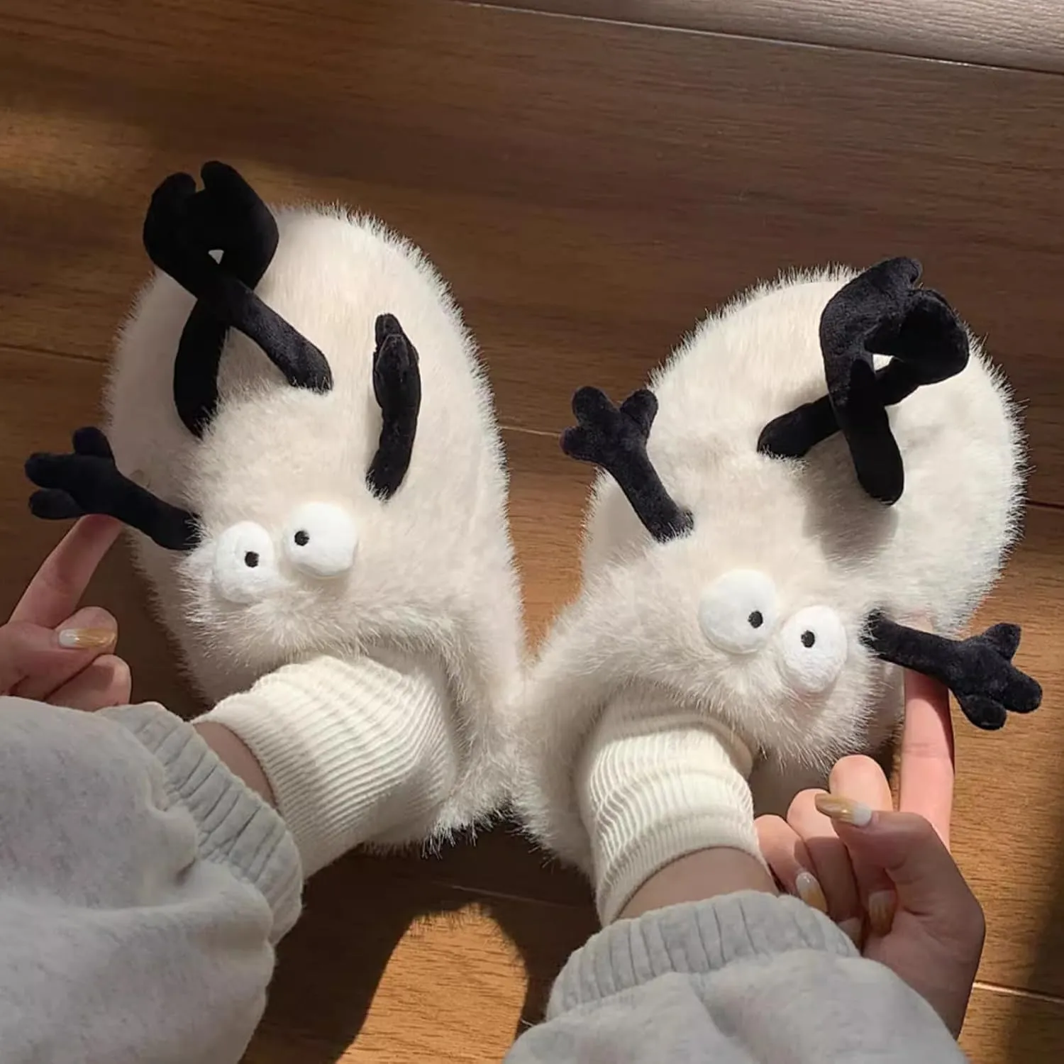 Cute Fluffy Slippers Big Eyes for Women Men, Furry House Shoes for Couples' Winter Warm