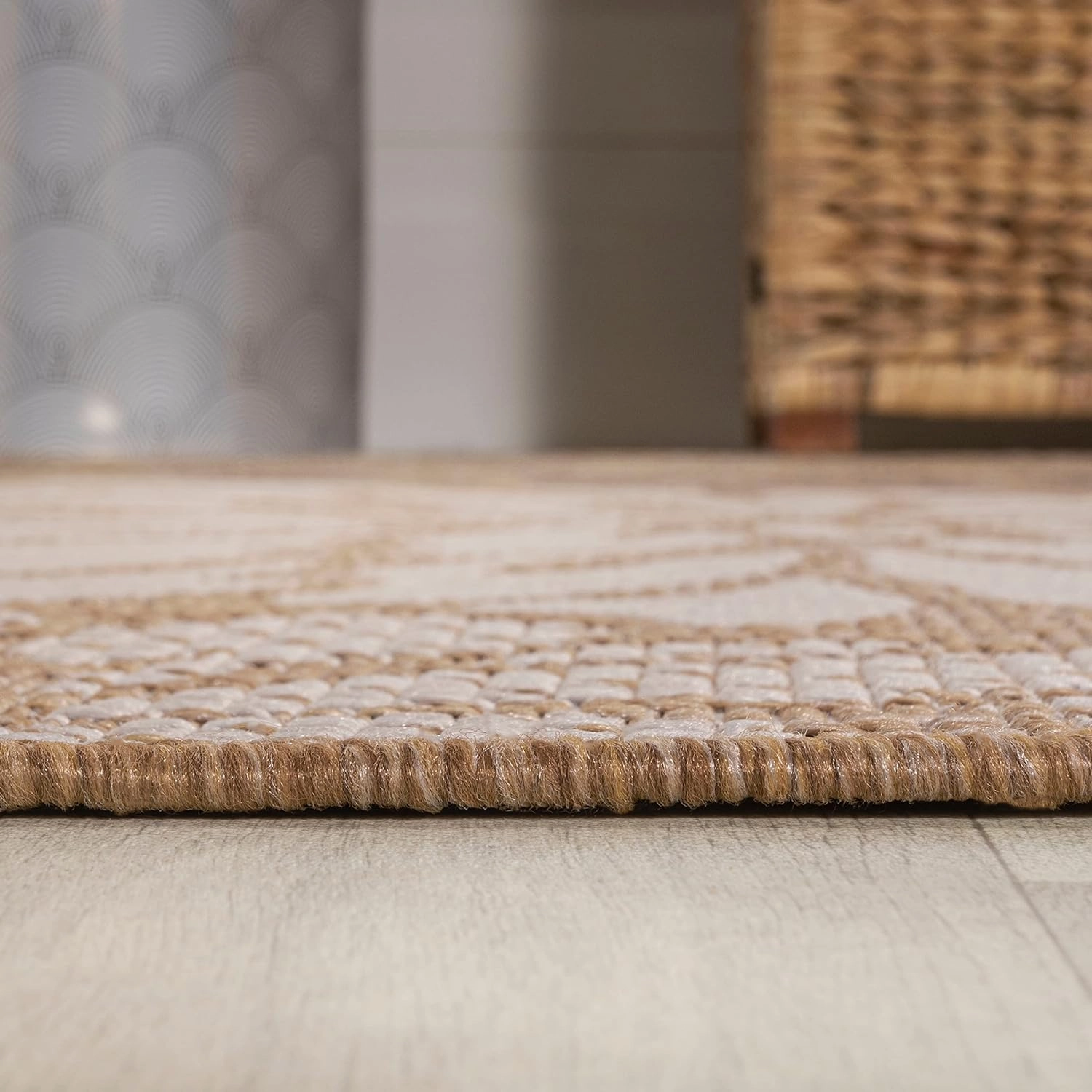 JONATHAN Y SMB110I-210 Zinnia Modern Floral Textured Weave Indoor Outdoor Runner Rug, Bohemian Coastal Mediterranean Easy Cleaning,Bedroom,Kitchen,Backyard,Patio,Non Shedding, Brown/Cream, 2 X 10