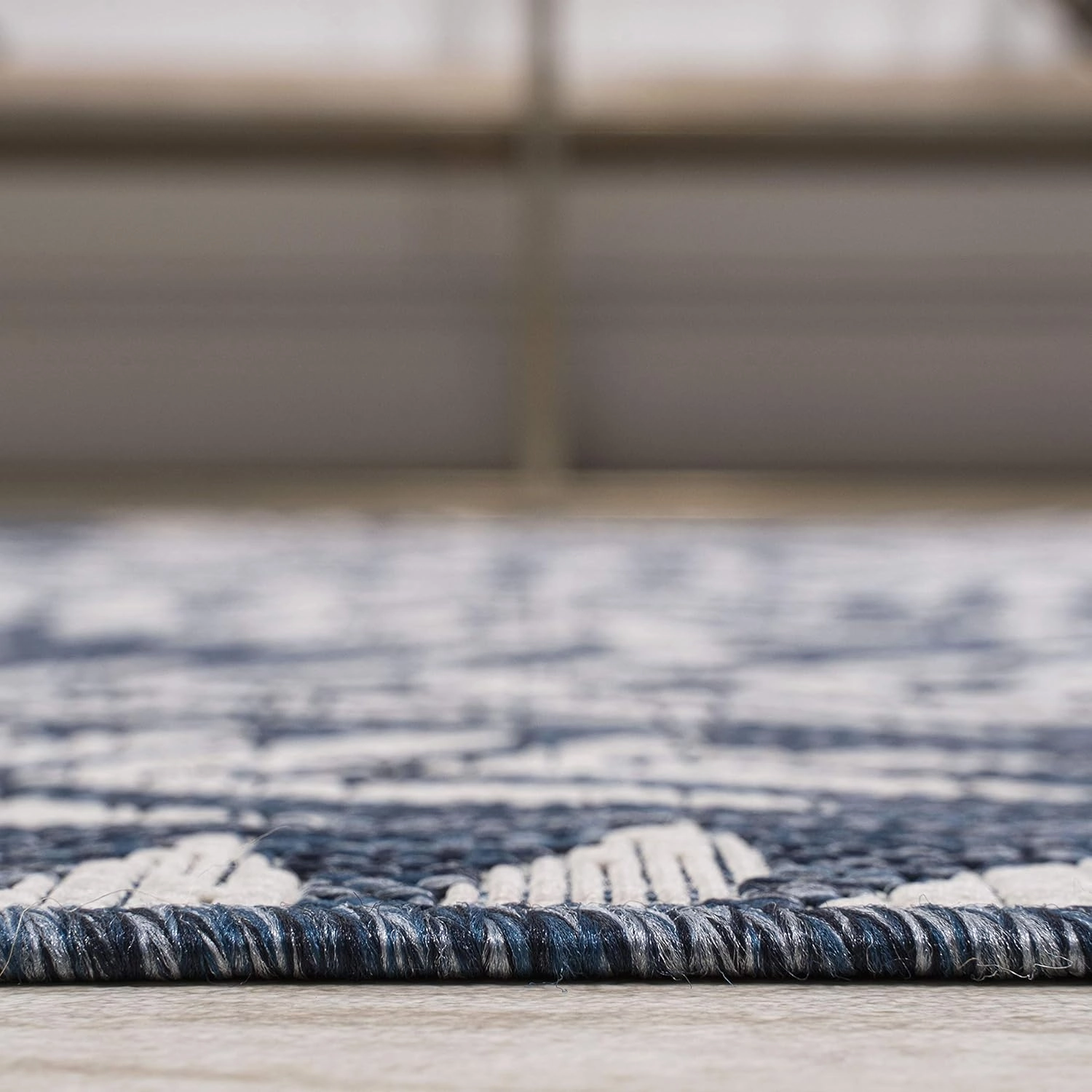 JONATHAN Y SMB119B-210 Nevis Palm Frond Indoor Outdoor Runner Rug Coastal Floral Easy-Cleaning Bedroom Kitchen Backyard Patio Non Shedding, 2 X 10, Navy/Ivory
