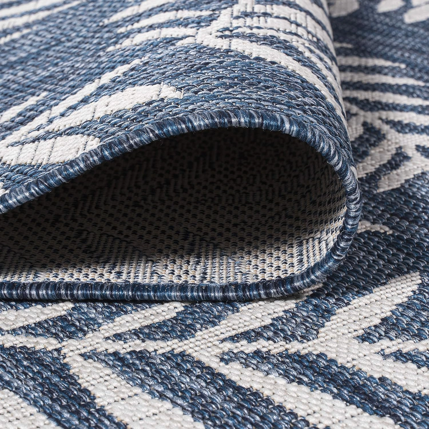 JONATHAN Y SMB119B-210 Nevis Palm Frond Indoor Outdoor Runner Rug Coastal Floral Easy-Cleaning Bedroom Kitchen Backyard Patio Non Shedding, 2 X 10, Navy/Ivory