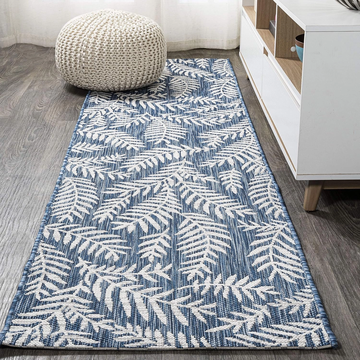 JONATHAN Y SMB119B-210 Nevis Palm Frond Indoor Outdoor Runner Rug Coastal Floral Easy-Cleaning Bedroom Kitchen Backyard Patio Non Shedding, 2 X 10, Navy/Ivory