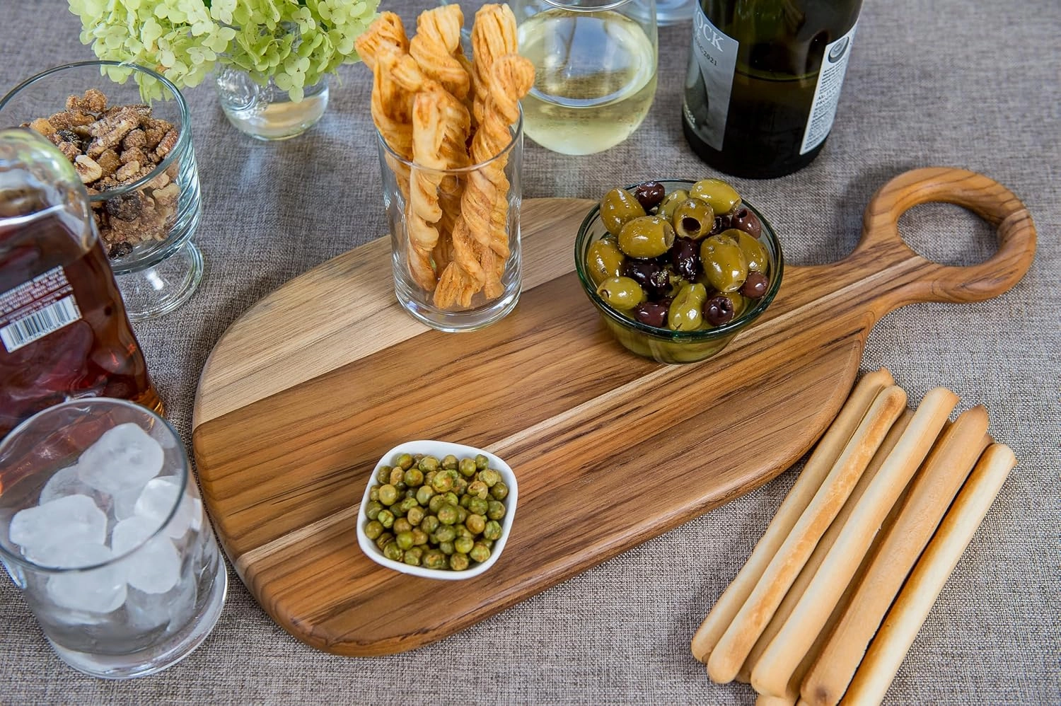 Lipper International Teak Wood Paddle Board for Cutting and Serving Hors D’oeuvres, Cheeses, Meats or Snacks, Oblong, 18 1/8" x 8 7/8" x 3/4"