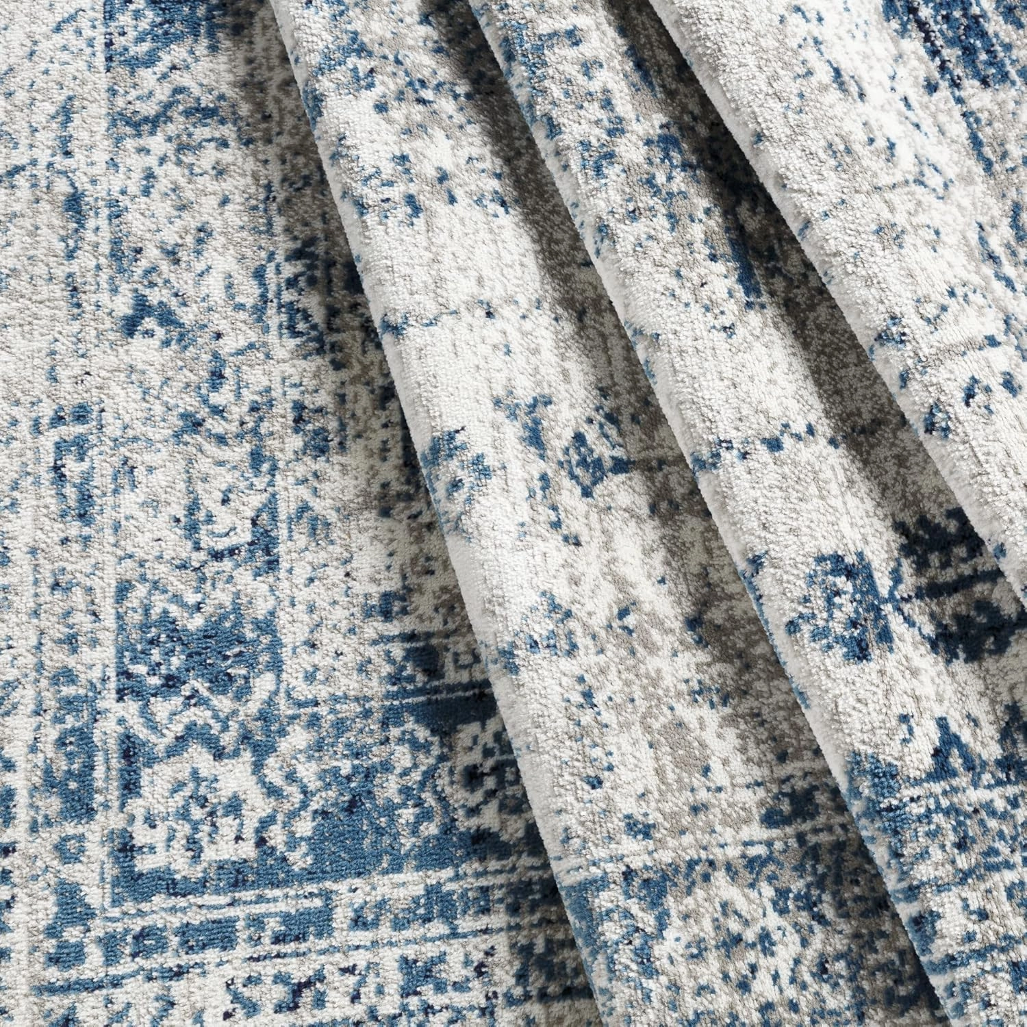 Livabliss Desta Vintage Oriental Runner Area Rug,2'7" x 7'3",Blue/White