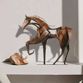 Metal Horse Statue Decor, Handmade Strong Modern Horse Sculpture Handicraft, Rustic Metal Statue Decorations Gift for Home Office Desk Figurine (Brown)
