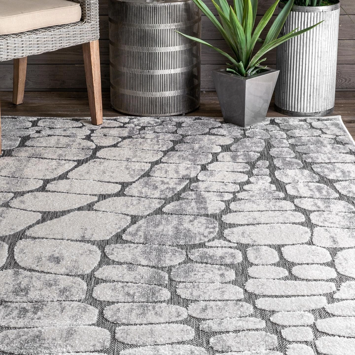 nuLOOM Jaycee Textured Stone Indoor/Outdoor Area Rug, 7x9, Grey