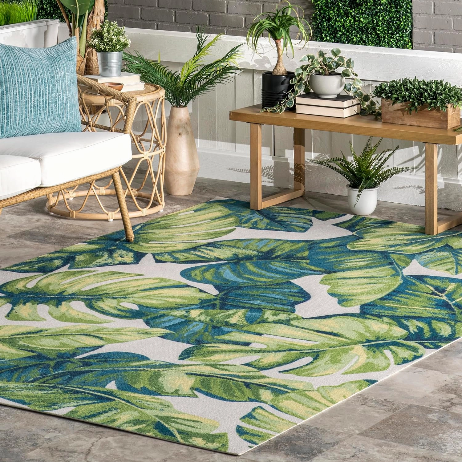 nuLOOM Lisa Floral Indoor/Outdoor Runner Rug, 2'7" x 6', Multi