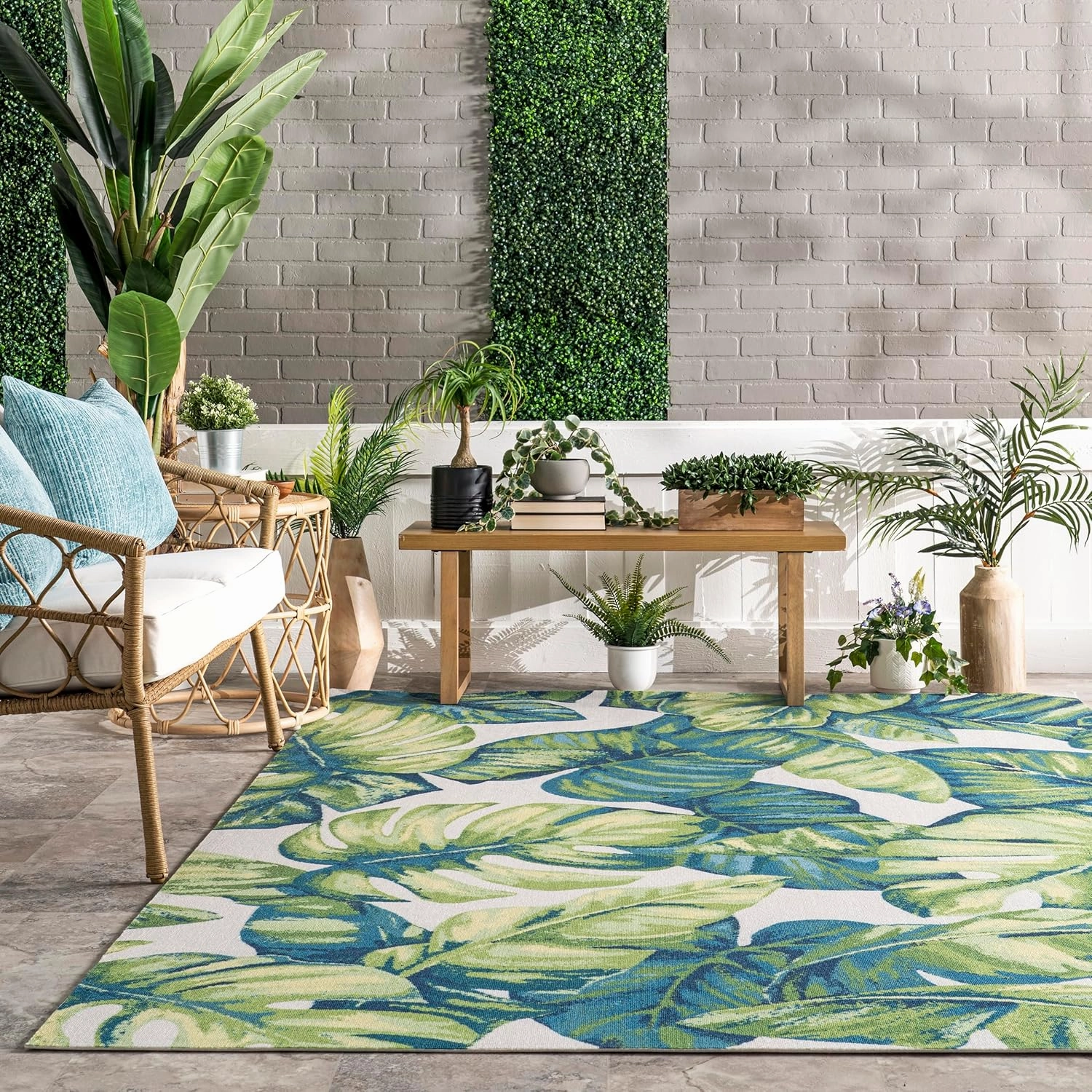 nuLOOM Lisa Floral Indoor/Outdoor Runner Rug, 2'7" x 6', Multi
