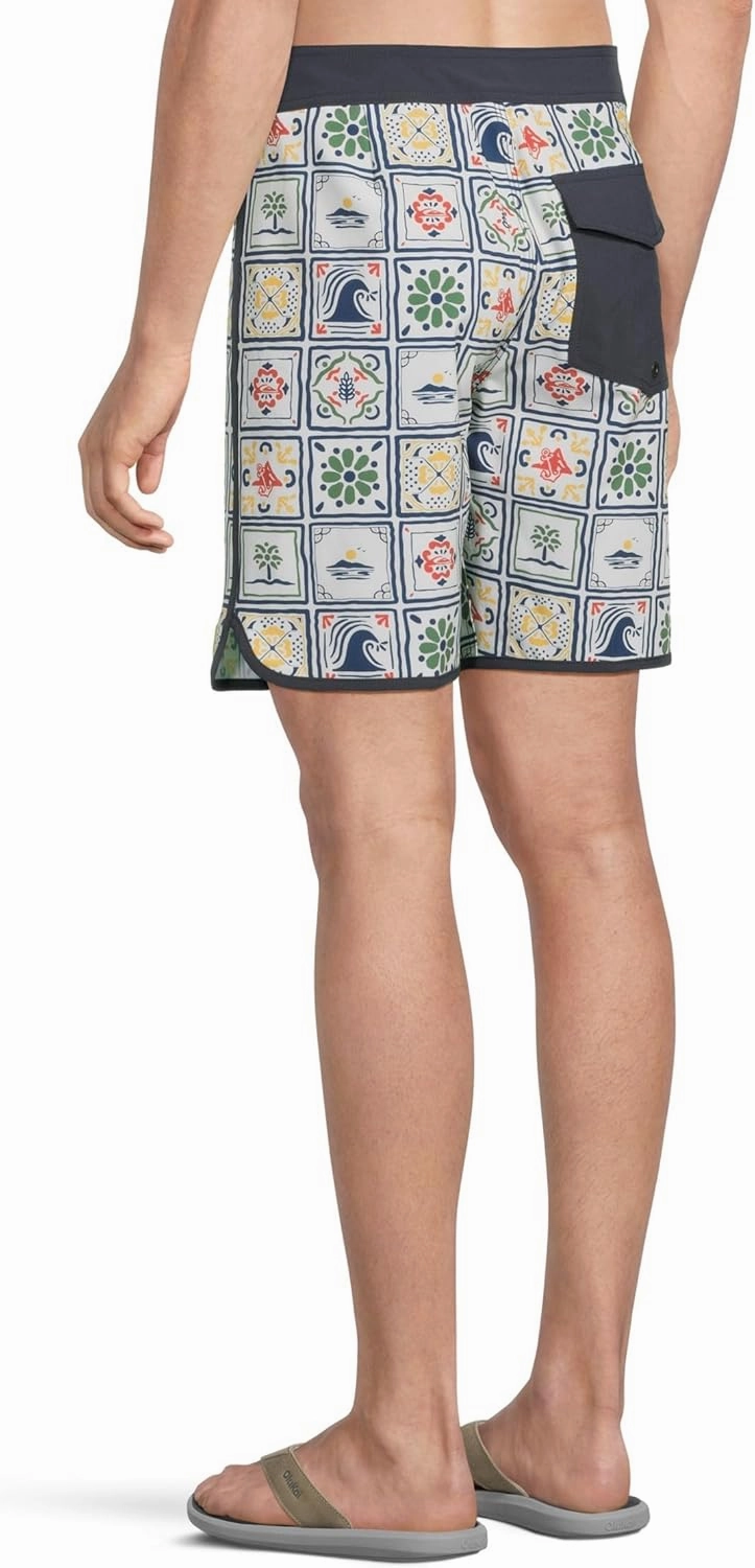 Quiksilver Men's Pacifico Scallop 19 Boardshort