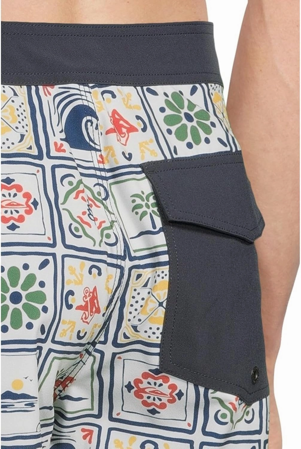 Quiksilver Men's Pacifico Scallop 19 Boardshort