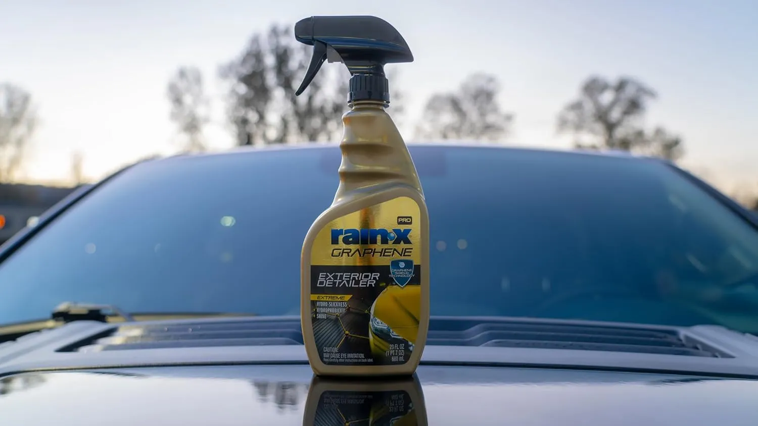 Rain-X PRO 620180SRP Graphene Exterior Detailer Spray, 23oz - Graphene Shield Technology Gently Removes Light Contaminants and Dirt, Enhances Gloss and Shine