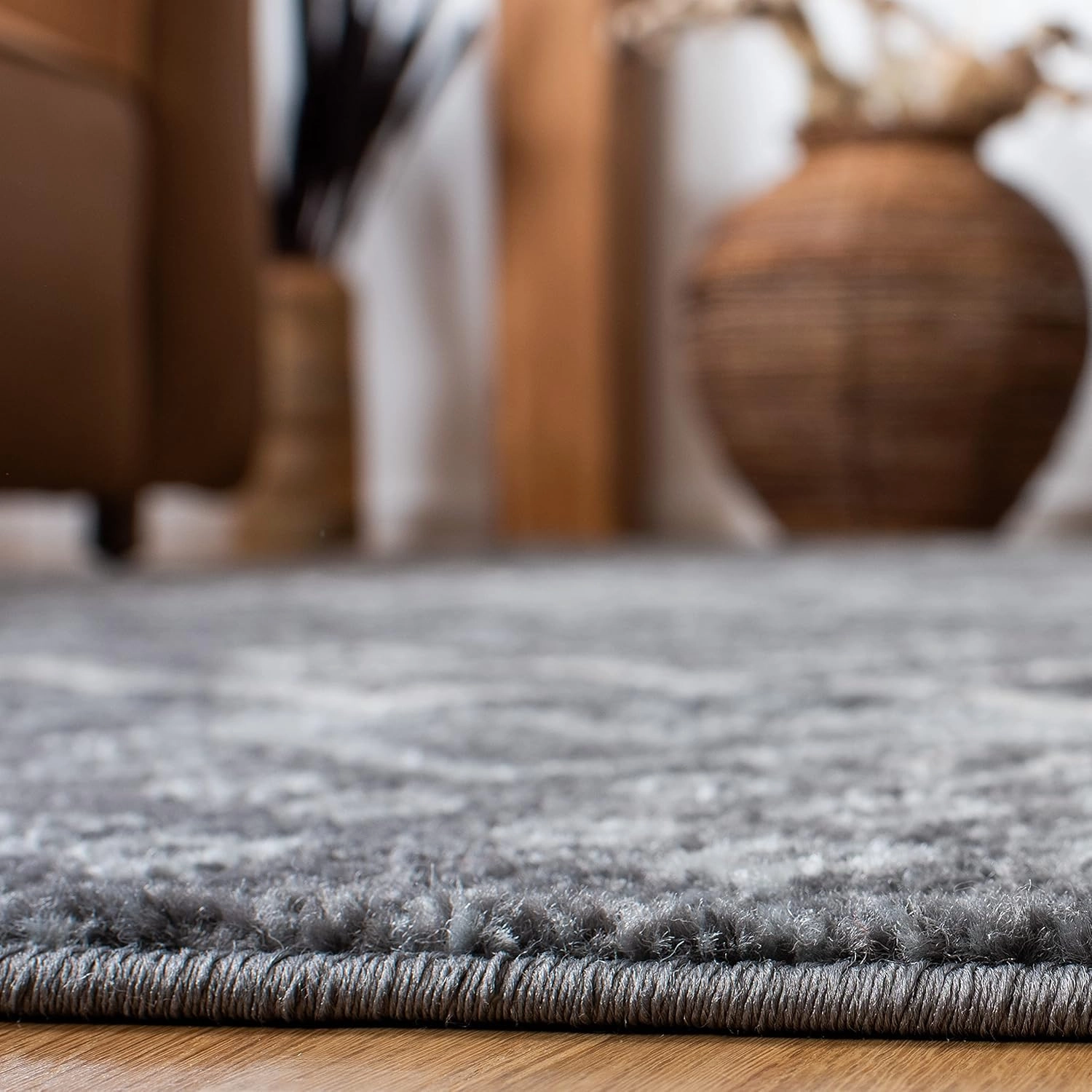 SAFAVIEH Amsterdam Collection Area Rug - 9' x 12', Dark Grey & Light Grey, Moroccan Boho Design, Non-Shedding & Easy Care, Ideal for High Traffic Areas in Living Room, Bedroom (AMS108J)