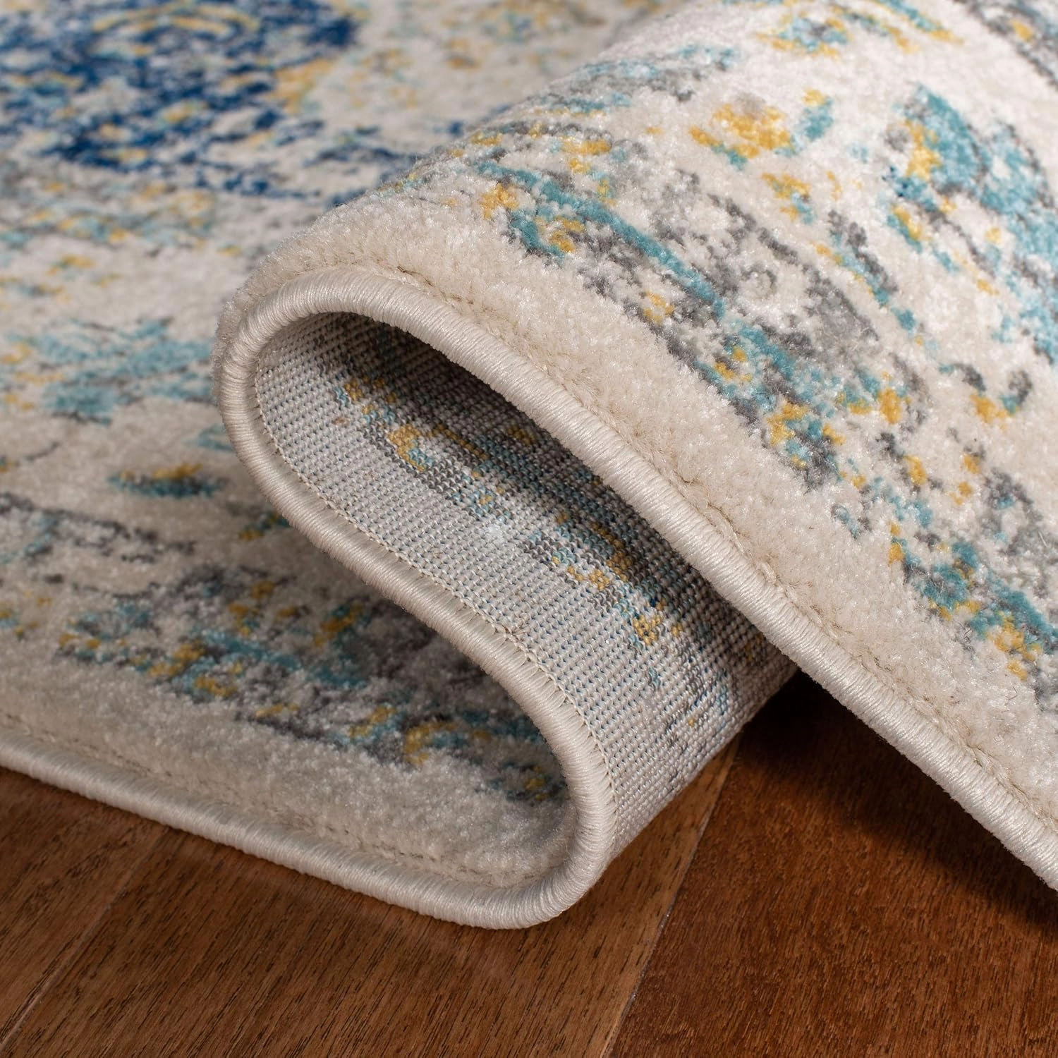 SAFAVIEH Area Rug 8x10 - Evoke Collection - Large - Ivory & Blue, Shabby Chic Oriental Medallion, Non-Shedding & Easy Cleaning, Ideal for Living Room, Bedroom, Office, Dining Space (EVK220C)