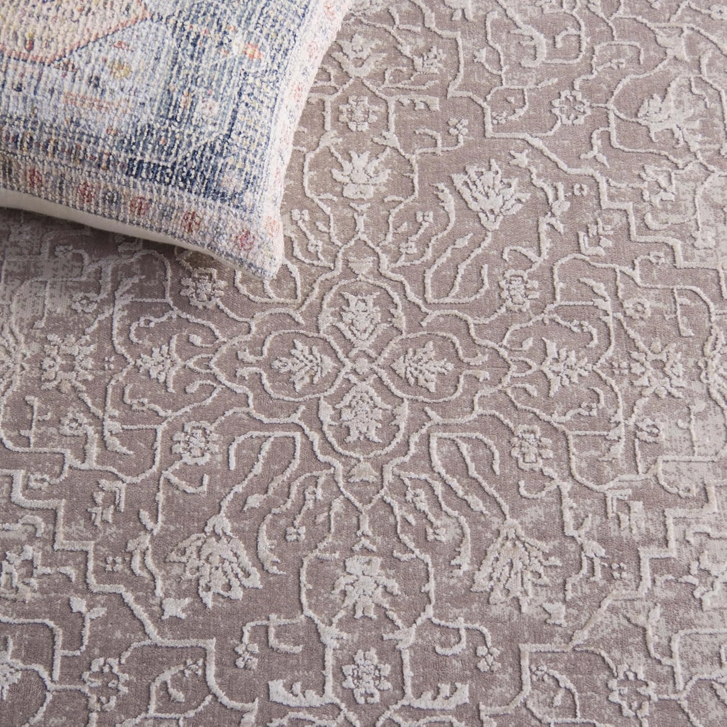 SAFAVIEH Area Rug 8x10 - Reflection Collection - Large - Beige & Cream, Non-Shedding & Easy Cleaning, Ideal for Living Room, Bedroom, Office, Dining Space (RFT670A)