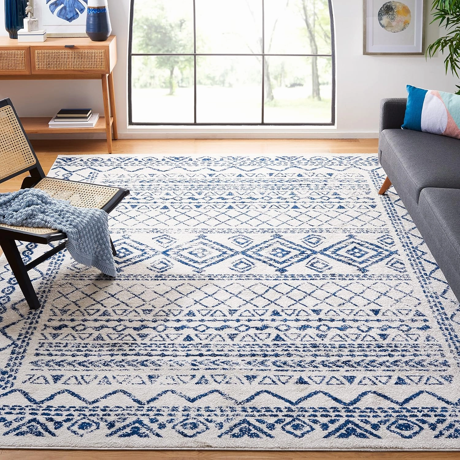 SAFAVIEH Area Rug 8x10 - Tulum Collection - Large - Ivory & Navy, Moroccan Boho Distressed Design, Non-Shedding & Easy Cleaning, Ideal for Living Room, Bedroom, Office, Dining Space (TUL268C)