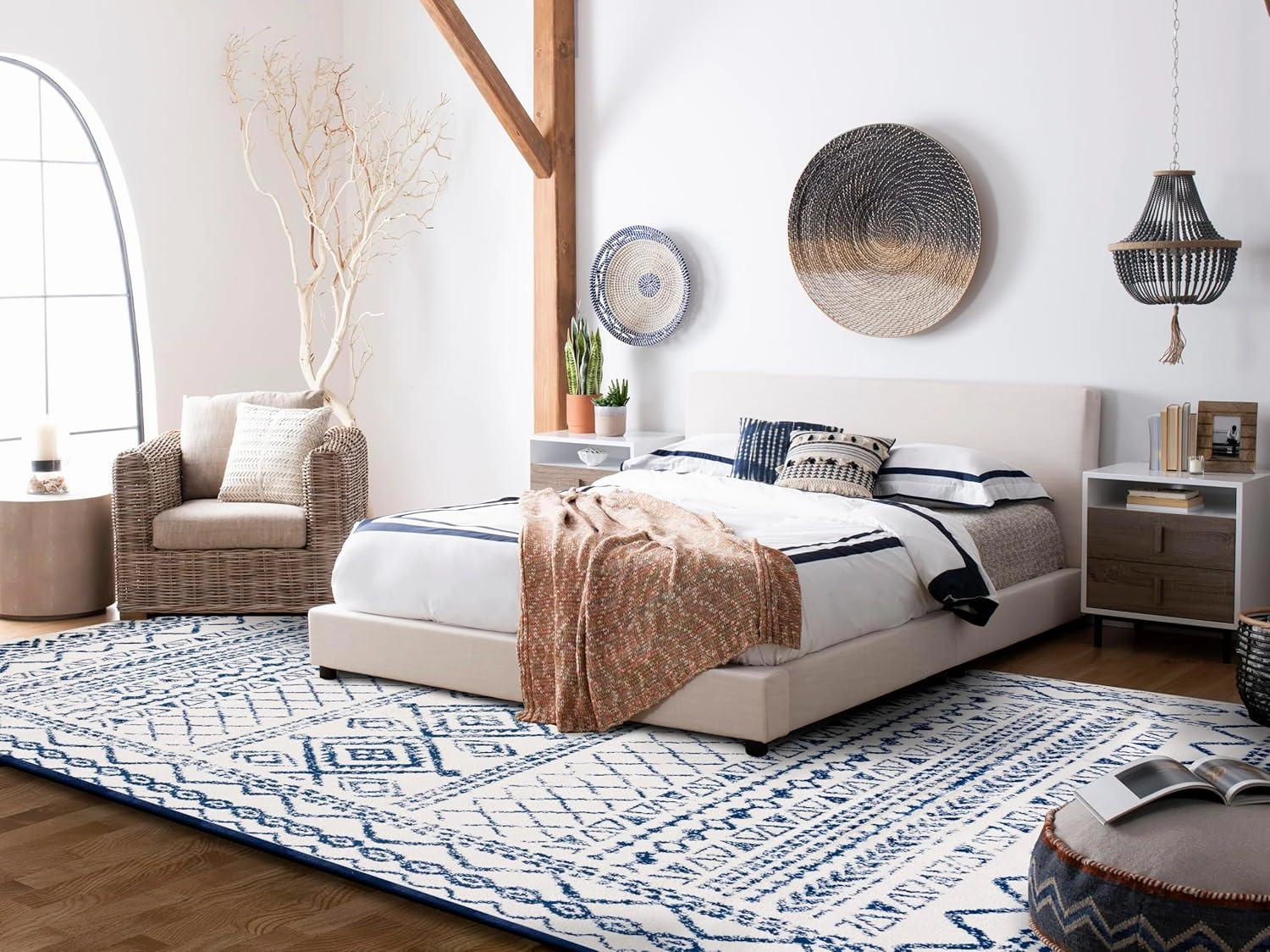 SAFAVIEH Area Rug 8x10 - Tulum Collection - Large - Ivory & Navy, Moroccan Boho Distressed Design, Non-Shedding & Easy Cleaning, Ideal for Living Room, Bedroom, Office, Dining Space (TUL268C)