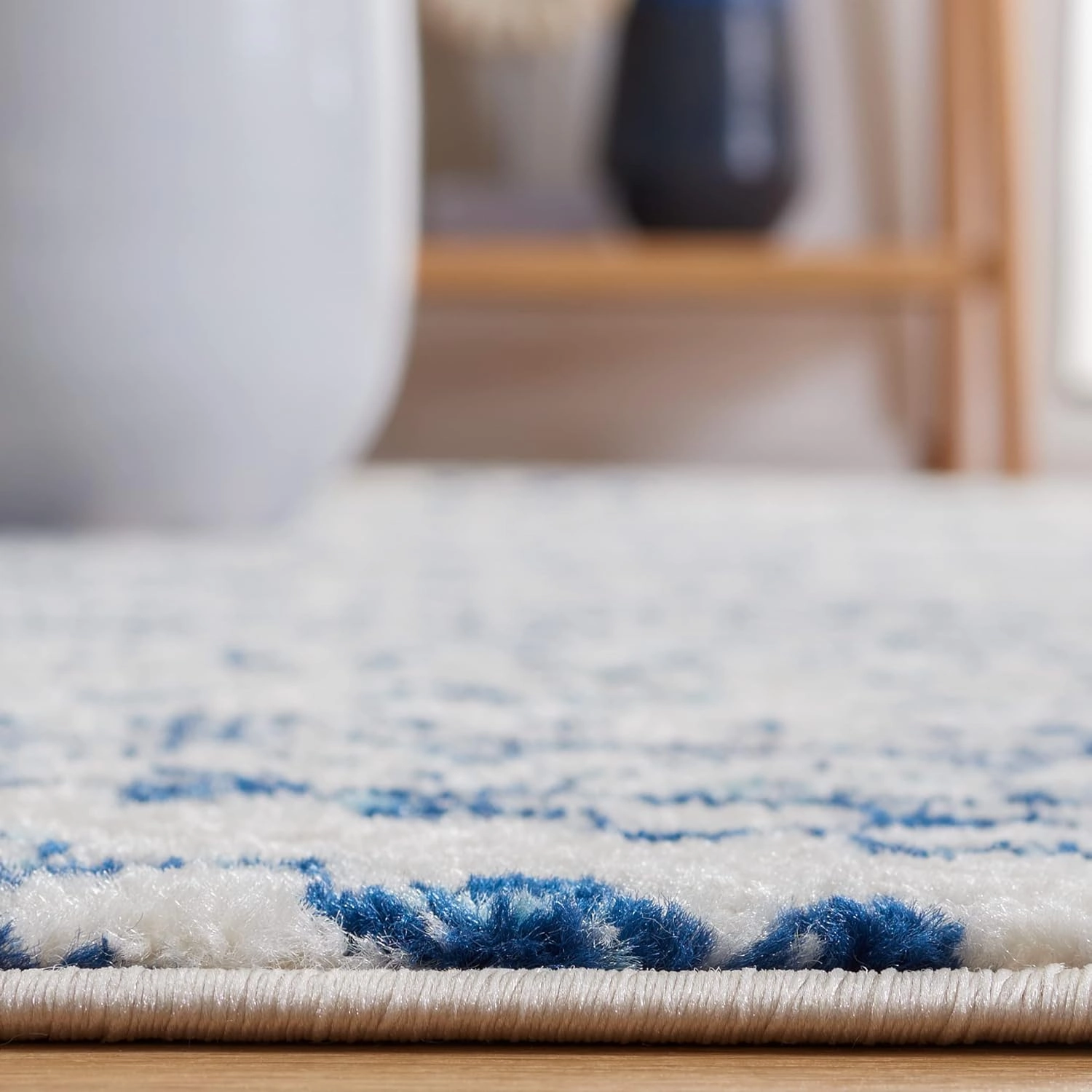 SAFAVIEH Area Rug 8x10 - Tulum Collection - Large - Ivory & Navy, Moroccan Boho Tribal Design, Non-Shedding & Easy Cleaning, Ideal for Living Room, Bedroom, Office, Dining Space (TUL272D)