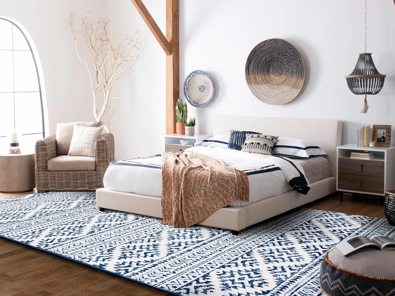SAFAVIEH Area Rug 8x10 - Tulum Collection - Large - Ivory & Navy, Moroccan Boho Tribal Design, Non-Shedding & Easy Cleaning, Ideal for Living Room, Bedroom, Office, Dining Space (TUL272D)
