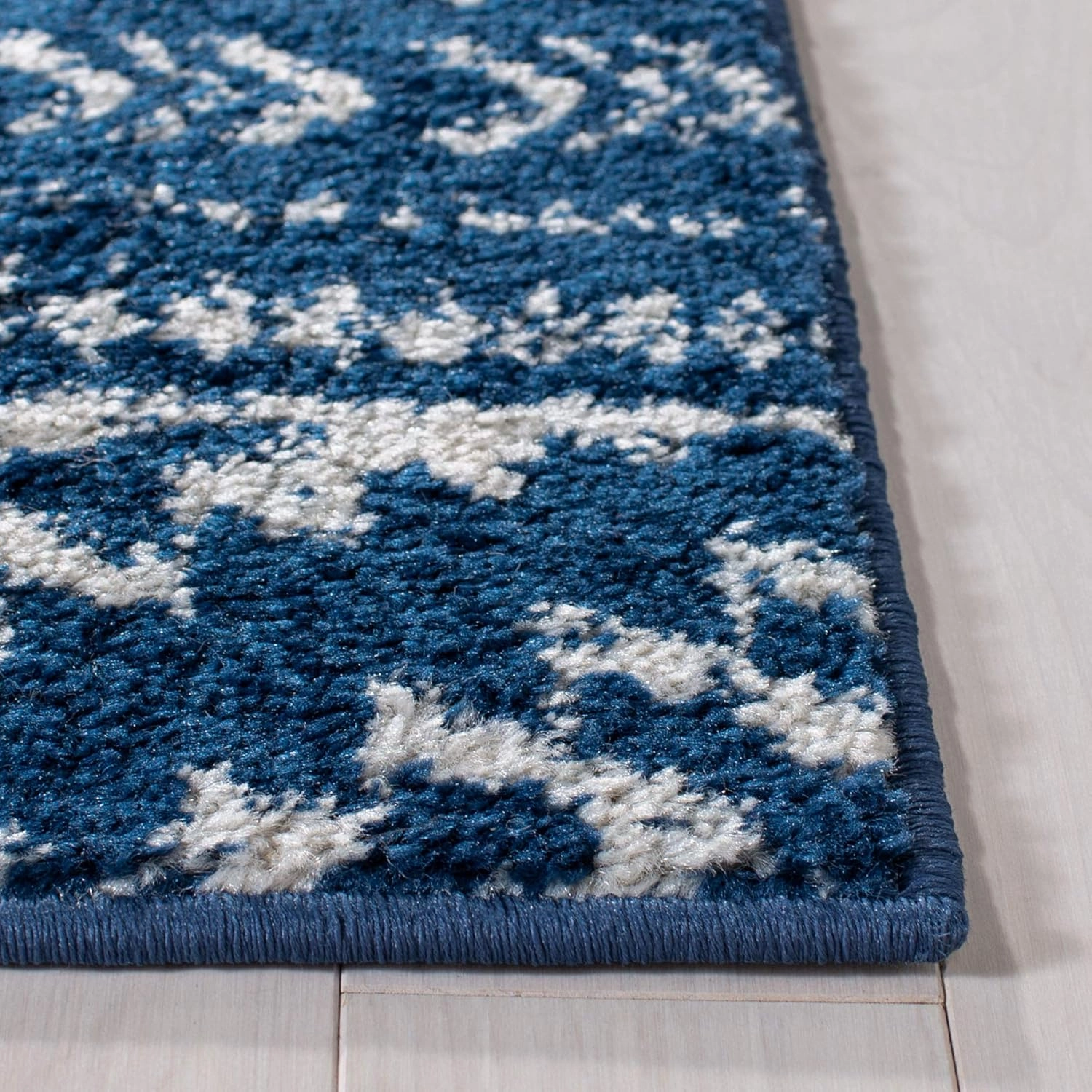 SAFAVIEH Area Rug 8x10 - Tulum Collection - Large - Navy & Ivory, Moroccan Boho Tribal Design, Non-Shedding & Easy Cleaning, Ideal for Living Room, Bedroom, Office, Dining Space (TUL272N)