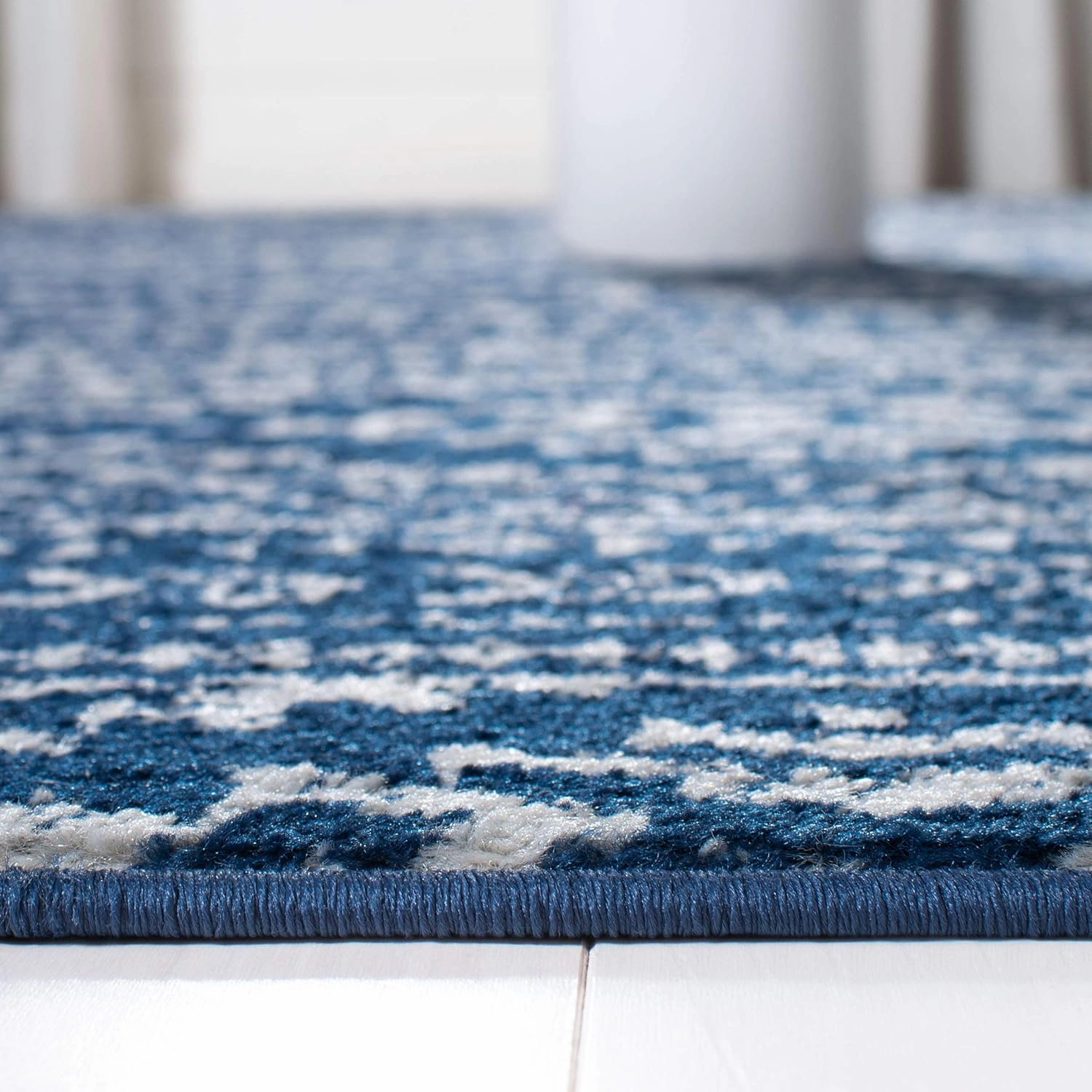 SAFAVIEH Area Rug 8x10 - Tulum Collection - Large - Navy & Ivory, Moroccan Boho Tribal Design, Non-Shedding & Easy Cleaning, Ideal for Living Room, Bedroom, Office, Dining Space (TUL272N)