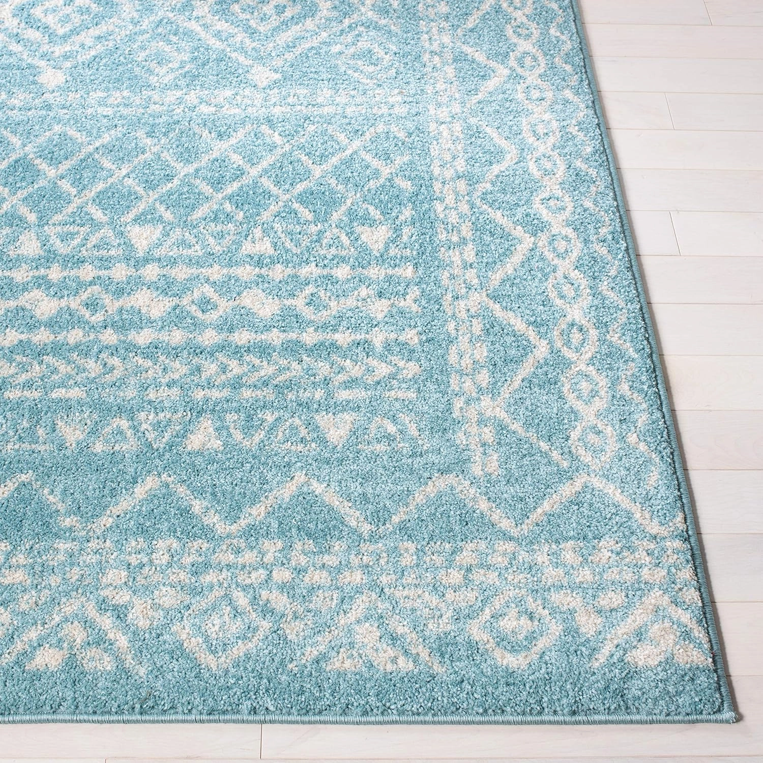SAFAVIEH Area Rug 8x10 - Tulum Collection - Large - Turquoise & Ivory, Moroccan Boho Distressed Design, Non-Shedding & Easy Cleaning, Ideal for Living Room, Bedroom, Office, Dining Space (TUL268K)