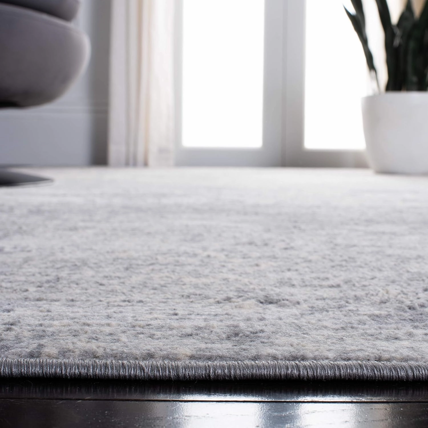 SAFAVIEH Brentwood Collection 6' x 9' Grey/Ivory BNT822H Modern Abstract Non-Shedding Living Room Bedroom Dining Home Office Area Rug