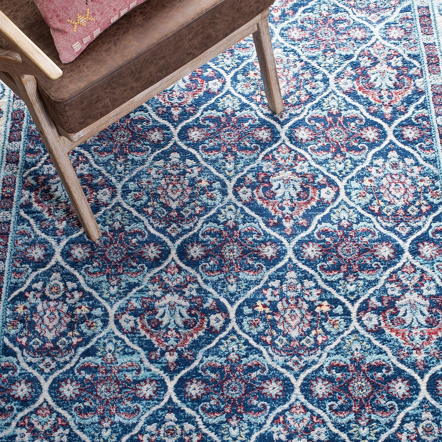 SAFAVIEH Brentwood Collection 6' x 9' Navy / Red BNT870N Oriental Damask Trellis Non-Shedding Living Room Bedroom Dining Home Office Area Rug