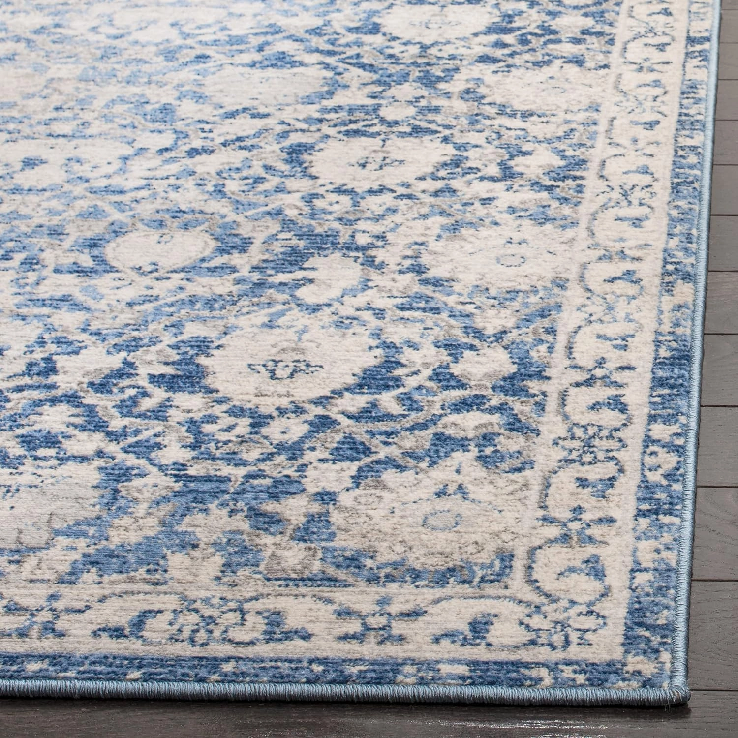 SAFAVIEH Brentwood Collection Area Rug - 5' Square, Navy & Creme, Floral Distressed Design, Non-Shedding & Easy Care, Ideal for High Traffic Areas in Living Room, Bedroom (BNT896N)