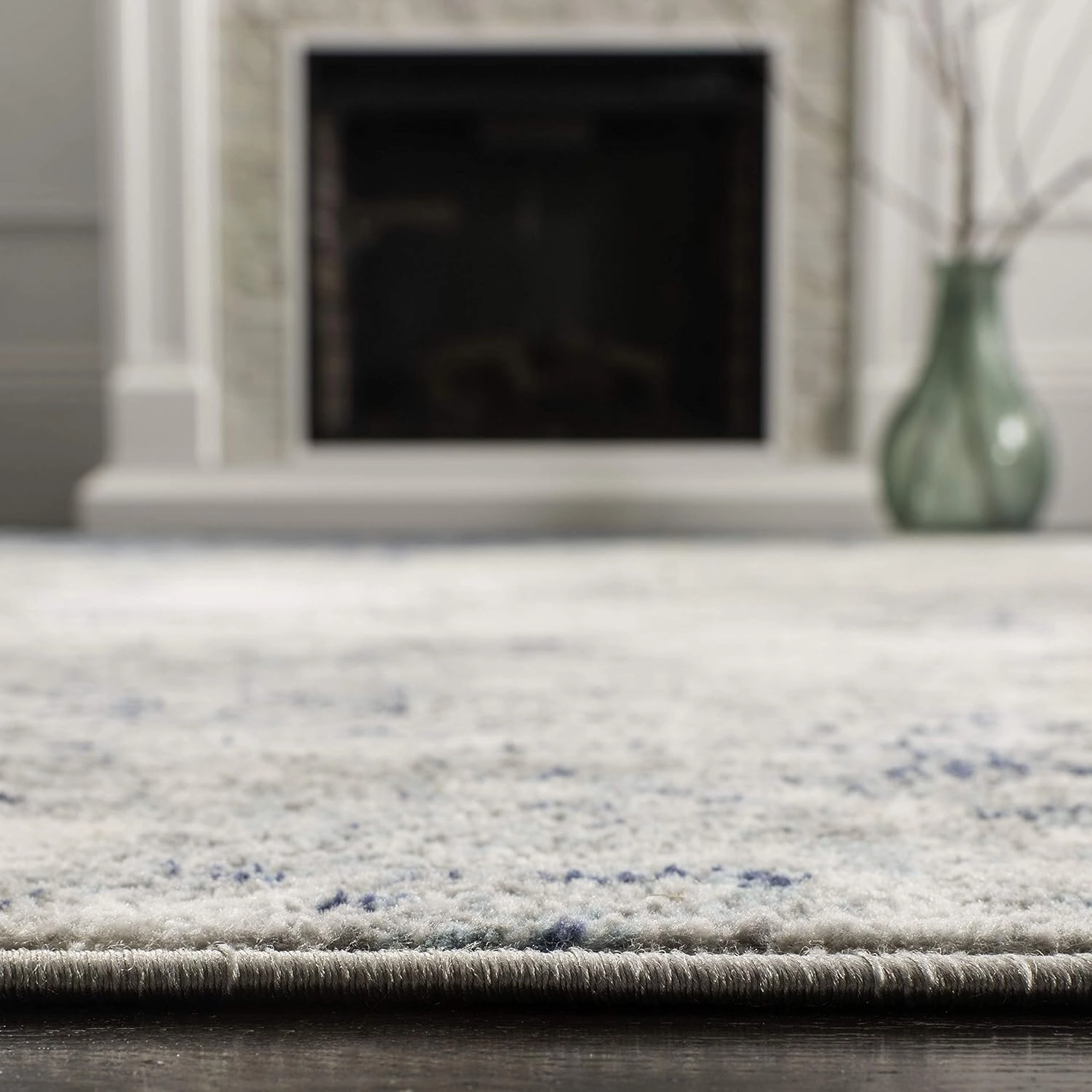SAFAVIEH Brentwood Collection Area Rug - 9' Round, Light Grey & Blue, Modern Abstract Design, Non-Shedding & Easy Care, Ideal for High Traffic Areas in Living Room, Bedroom (BNT822F)