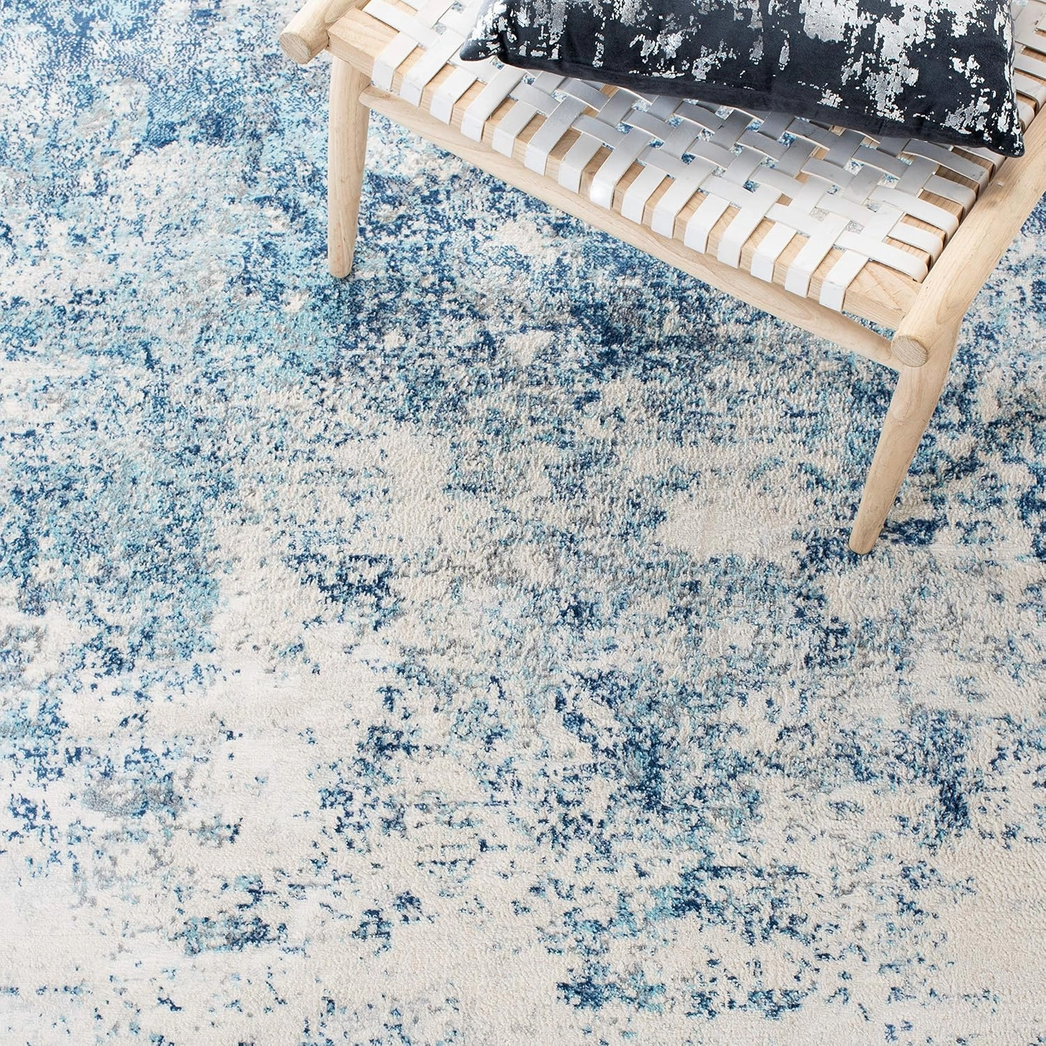 SAFAVIEH Brentwood Collection Area Rug - 9' x 12', Ivory & Navy, Modern Abstract Design, Non-Shedding & Easy Care, Ideal for High Traffic Areas in Living Room, Bedroom (BNT822B)
