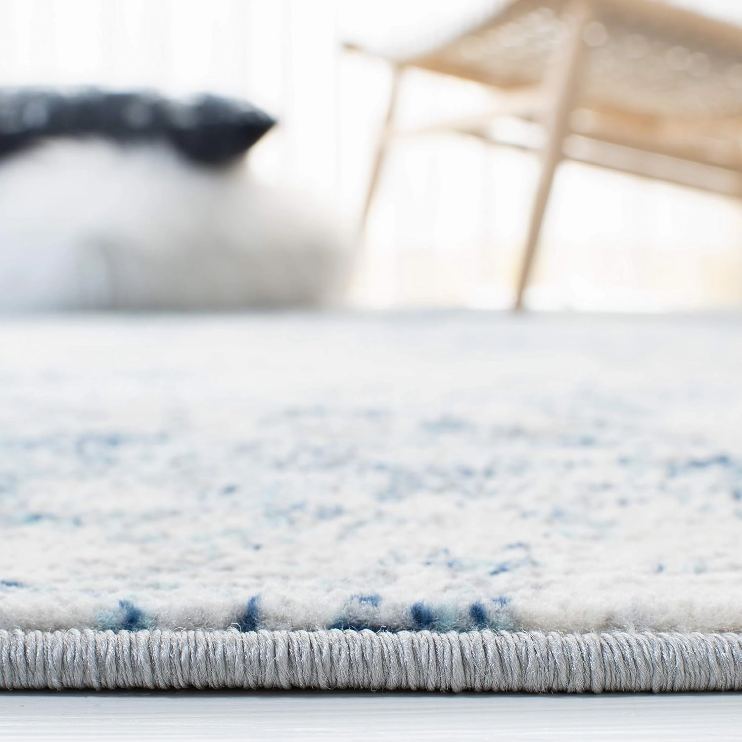 SAFAVIEH Brentwood Collection Area Rug - 9' x 12', Ivory & Navy, Modern Abstract Design, Non-Shedding & Easy Care, Ideal for High Traffic Areas in Living Room, Bedroom (BNT822B)