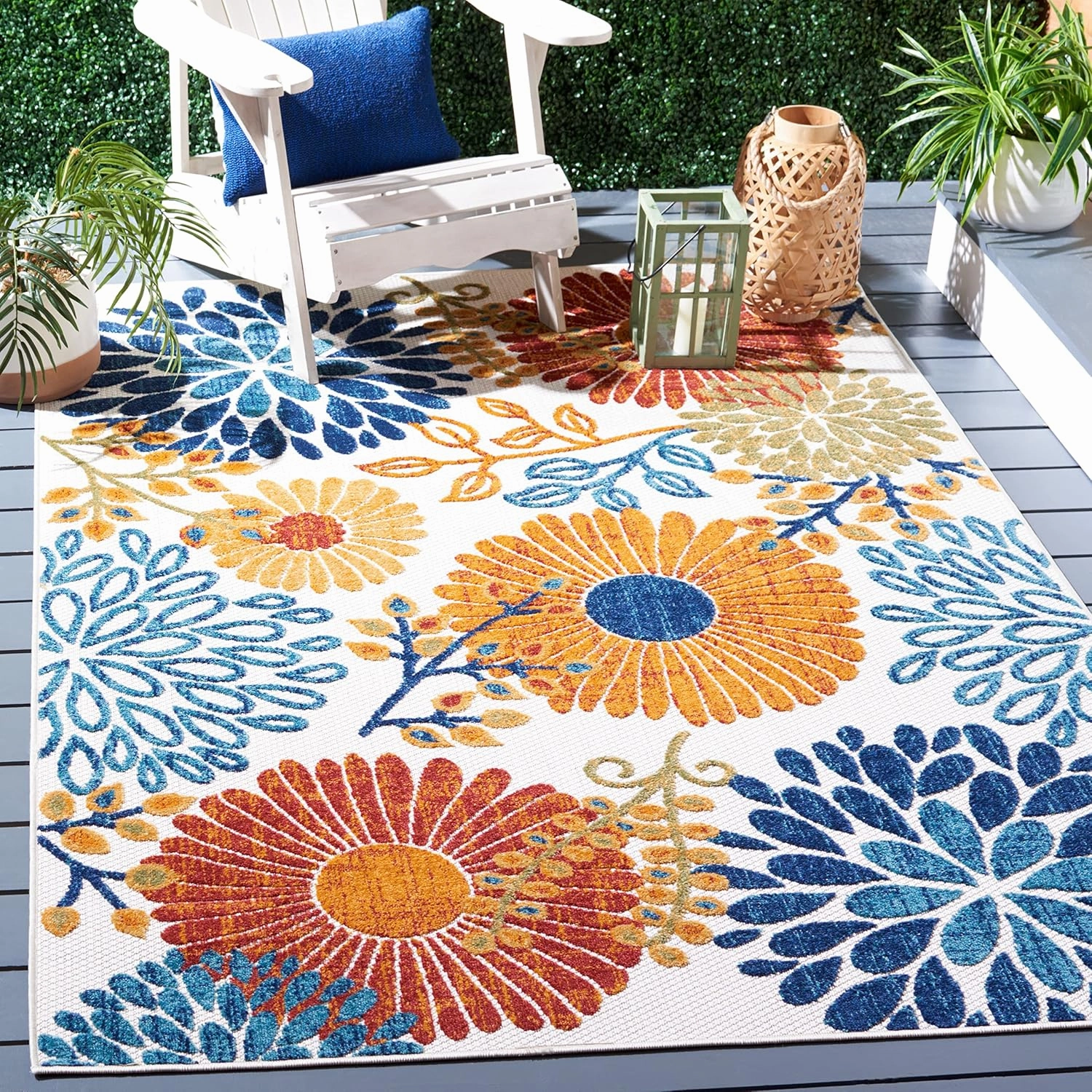 SAFAVIEH Cabana Collection Area Rug - 6' x 9', Creme & Red, Floral Design, Non-Shedding & Easy Care, Indoor/Outdoor & Washable-Ideal for Patio, Backyard, Mudroom (CBN832A)