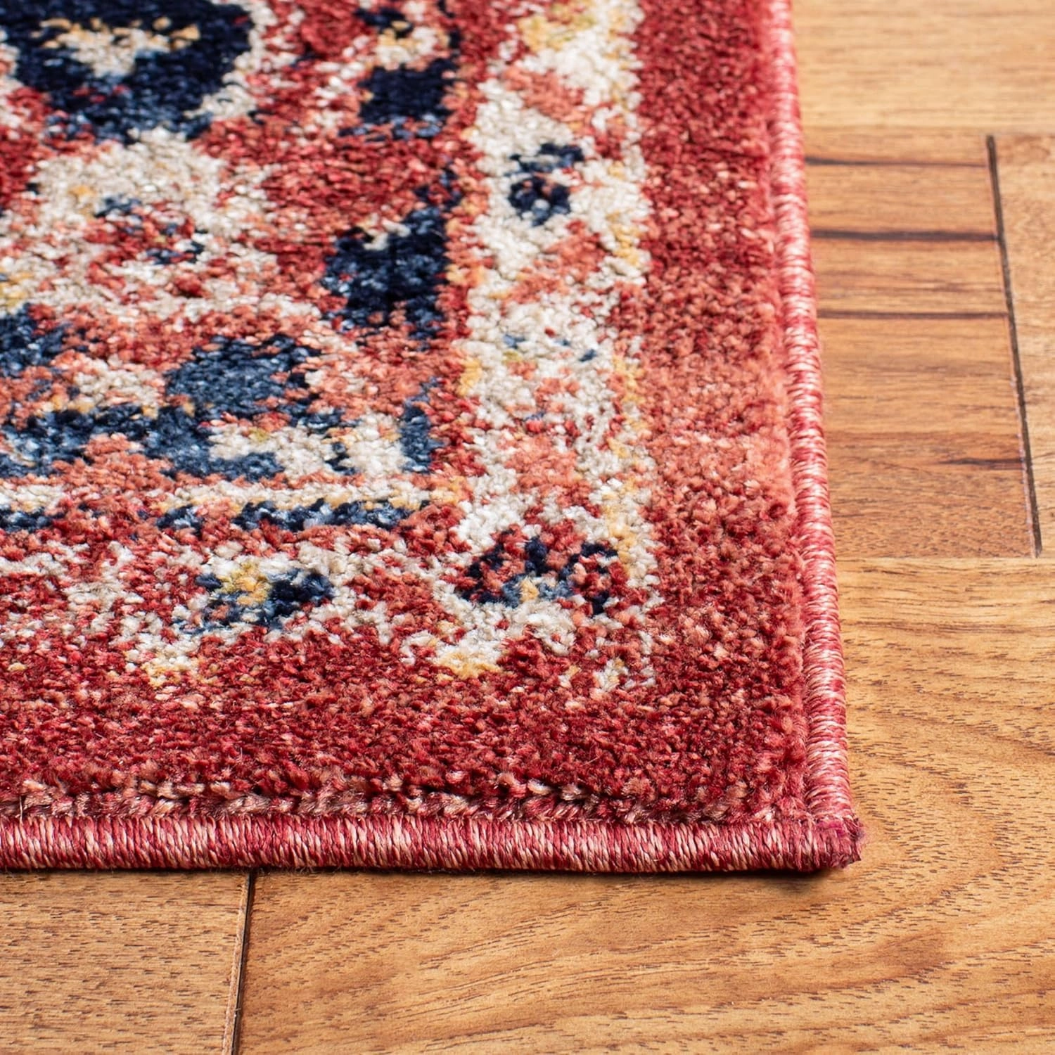 SAFAVIEH Charleston Collection Area Rug - 8' x 10', Red & Ivory, Oriental Distressed Design, Non-Shedding & Easy Care, Ideal for High Traffic Areas in Living Room, Bedroom (CHL411Q)