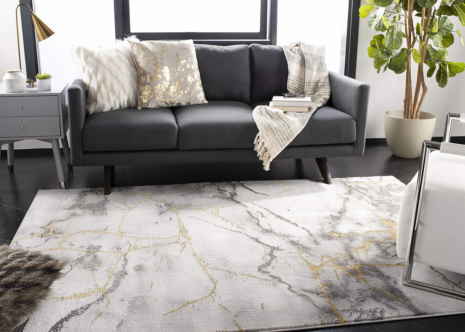 SAFAVIEH Craft Collection Area Rug - 6'7" x 9', Grey & Gold, Modern Abstract Design, Non-Shedding & Easy Care, Ideal for High Traffic Areas in Living Room, Bedroom (CFT877F)