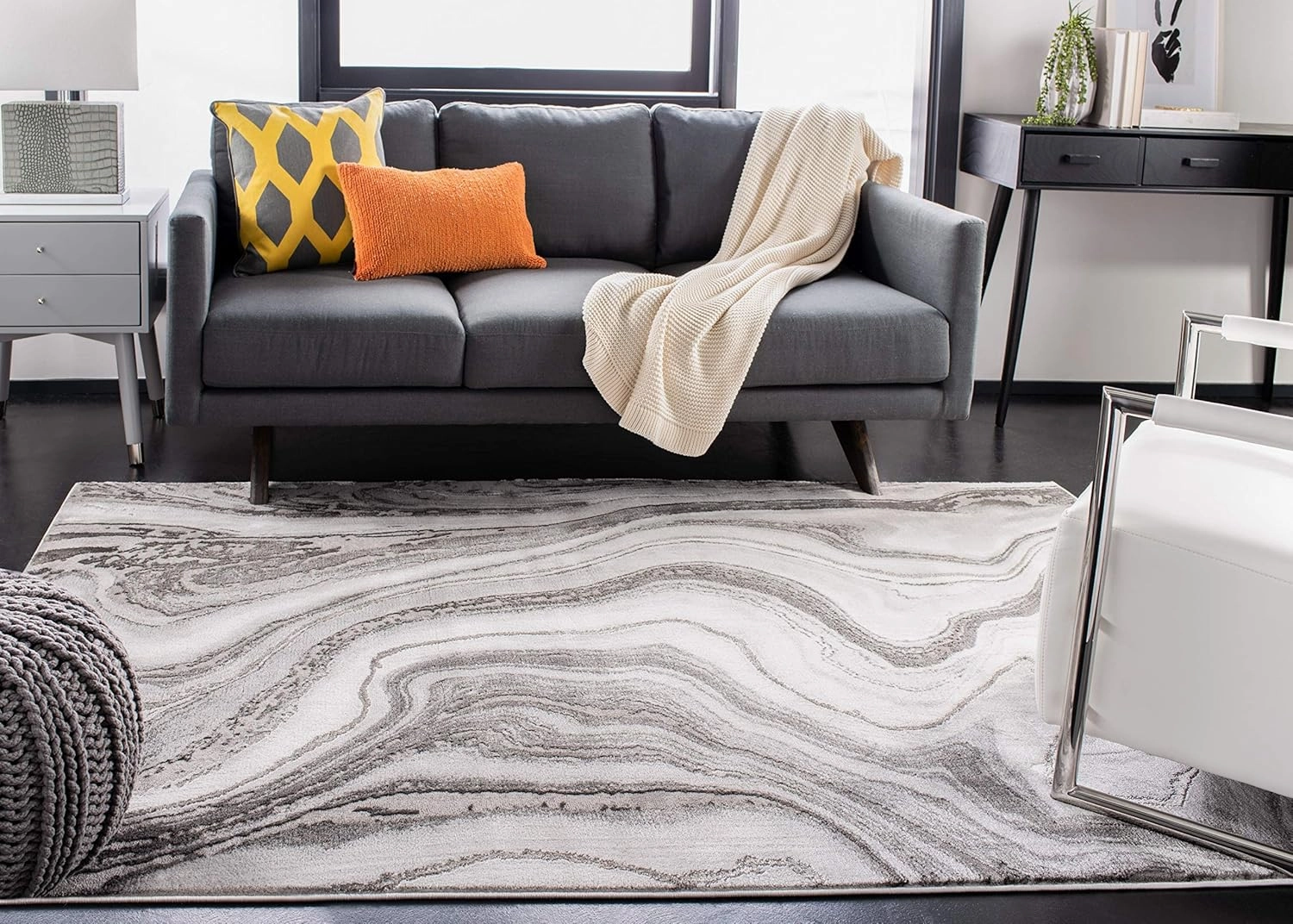 SAFAVIEH Craft Collection Area Rug - 6'7" x 9', Grey & Silver, Modern Abstract Design, Non-Shedding & Easy Care, Ideal for High Traffic Areas in Living Room, Bedroom (CFT819G)