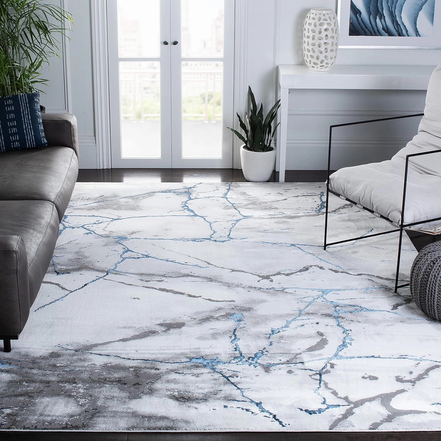 SAFAVIEH Craft Collection Area Rug - 6'7" x 9', Ivory Grey & Blue, Modern Abstract Design, Non-Shedding & Easy Care, Ideal for High Traffic Areas in Living Room, Bedroom (CFT877M)