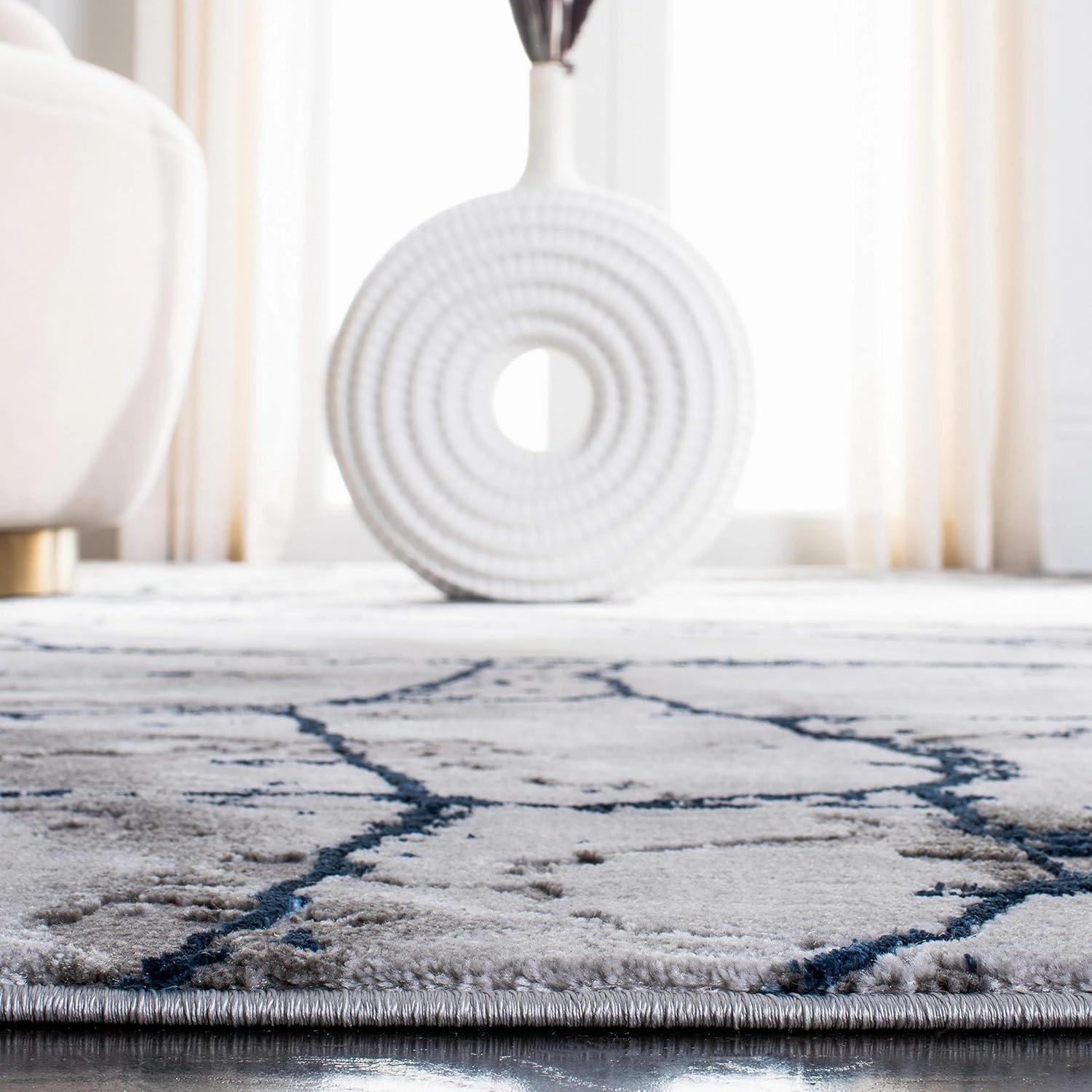 SAFAVIEH Craft Collection Area Rug - 6'7" x 9', Ivory Grey & Blue, Modern Abstract Design, Non-Shedding & Easy Care, Ideal for High Traffic Areas in Living Room, Bedroom (CFT877M)