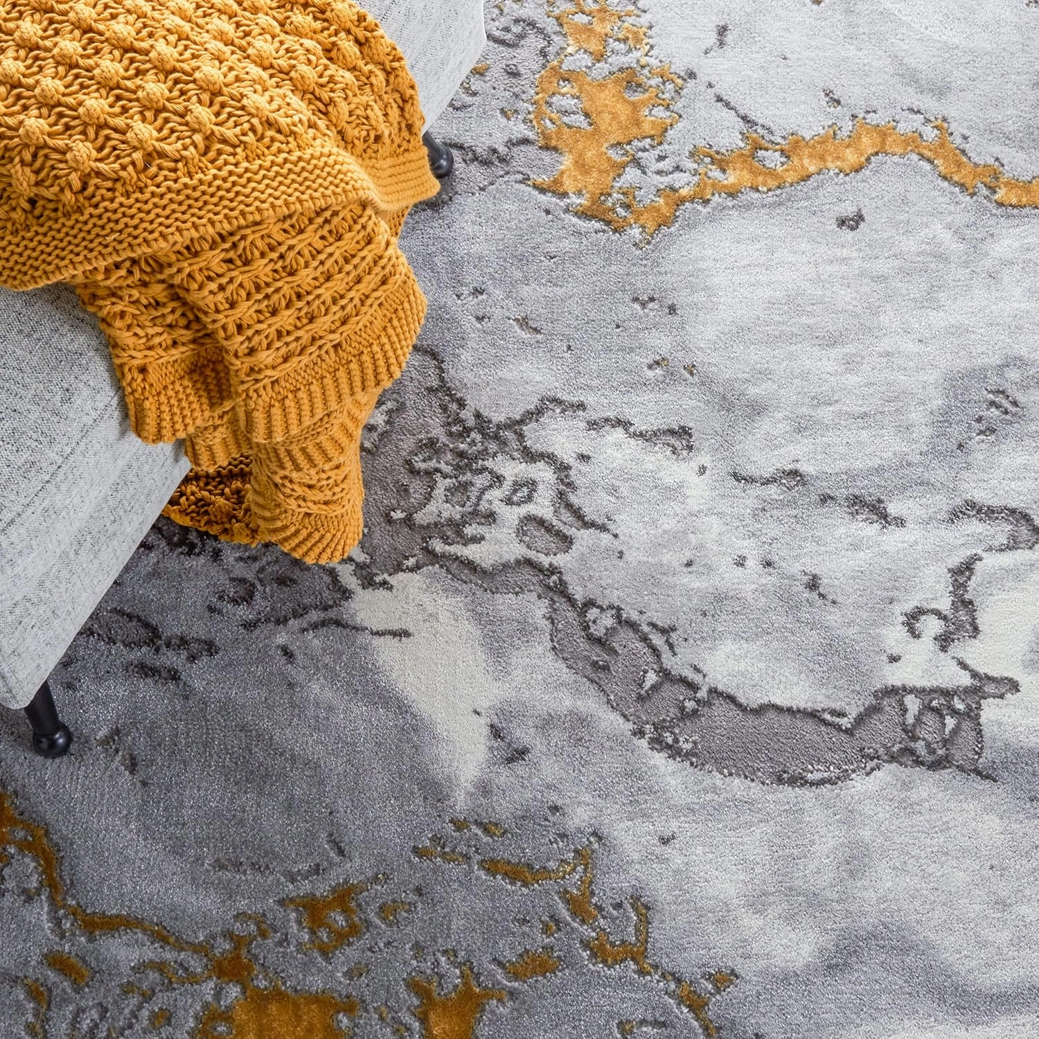 SAFAVIEH Craft Collection Area Rug - 8' x 10', Grey & Gold, Modern Abstract Design, Non-Shedding & Easy Care, Ideal for High Traffic Areas in Living Room, Bedroom (CFT860F)