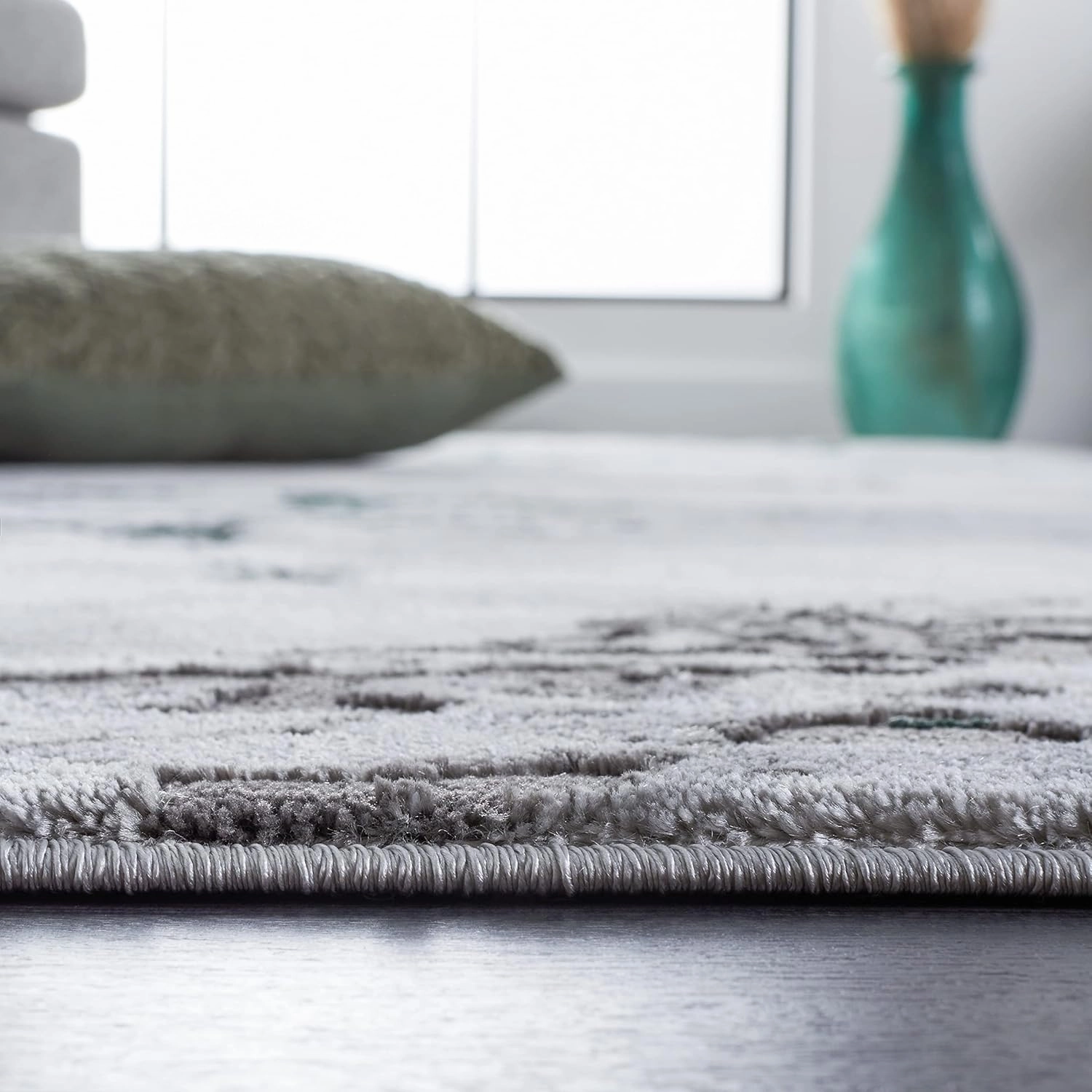 SAFAVIEH Craft Collection Runner Rug - 2'3" x 6', Grey & Green, Modern Abstract Design, Non-Shedding & Easy Care, Ideal for High Traffic Areas in Living Room, Bedroom (CFT860G)
