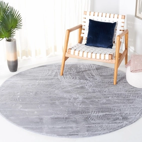 SAFAVIEH Faux Rabbit Fur Collection Area Rug - 6' Round, Light Grey, Solid Design, Non-Shedding & Easy Care, Machine Washable Ideal for High Traffic Areas in Living Room, Bedroom (FRF976F)
