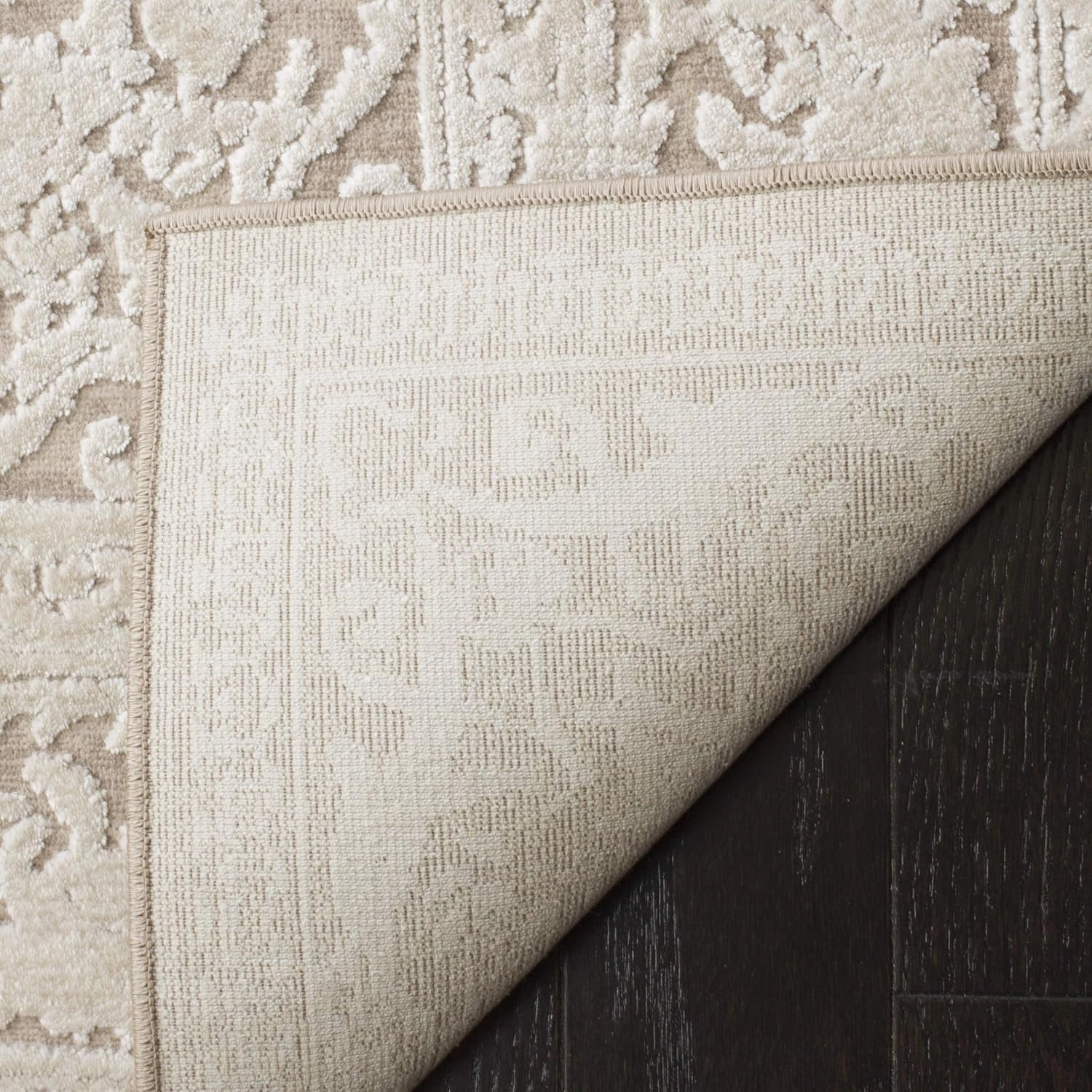 SAFAVIEH Reflection Collection Area Rug - 6' x 9', Beige & Cream, Vintage Distressed Design, Non-Shedding & Easy Care, Ideal for High Traffic Areas in Living Room, Bedroom (RFT664A)