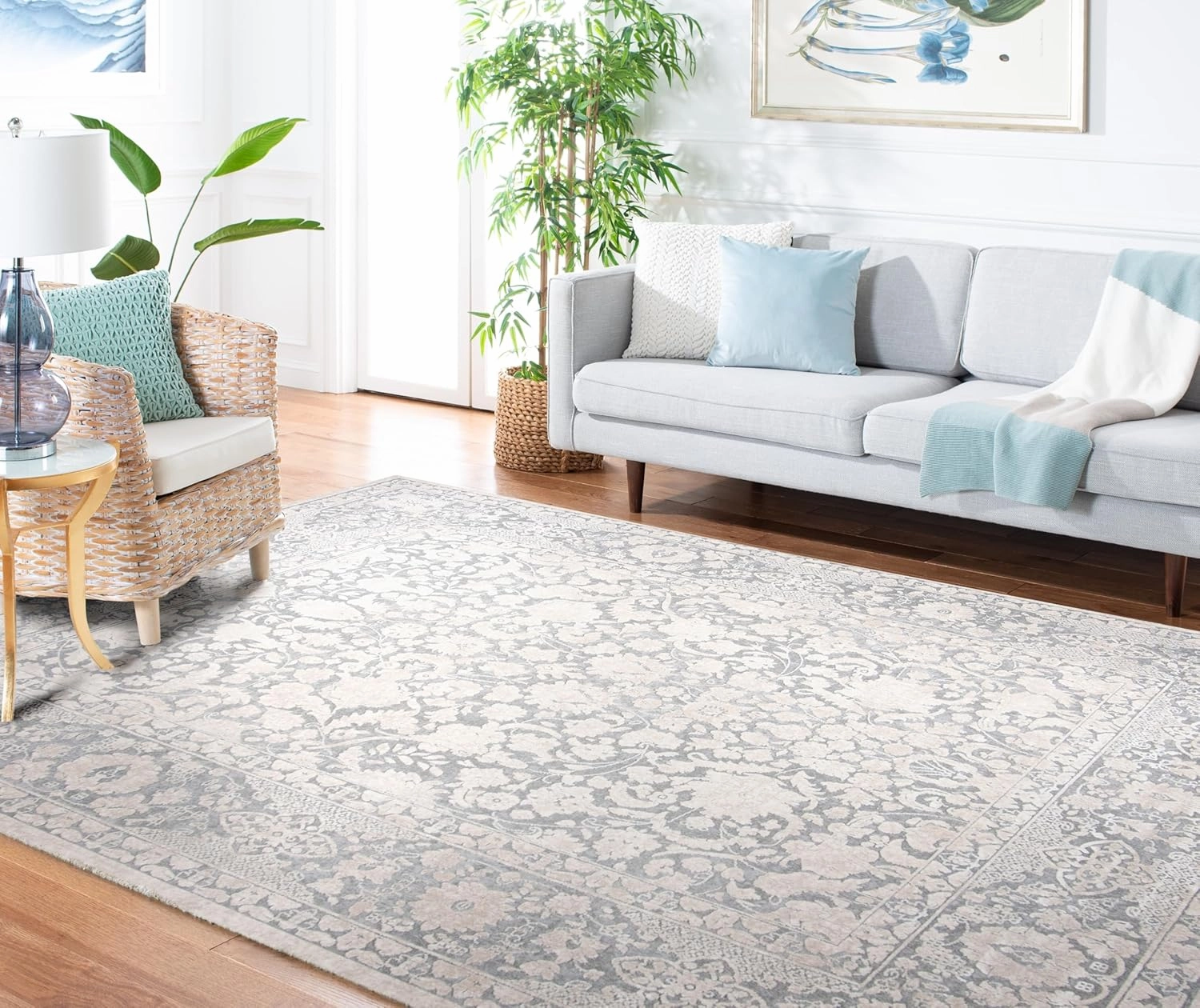 SAFAVIEH Reflection Collection Area Rug - 9' x 12', Light Grey & Cream, Boho Tribal Distressed Design, Non-Shedding & Easy Care, Ideal for High Traffic Areas in Living Room, Bedroom (RFT667C)