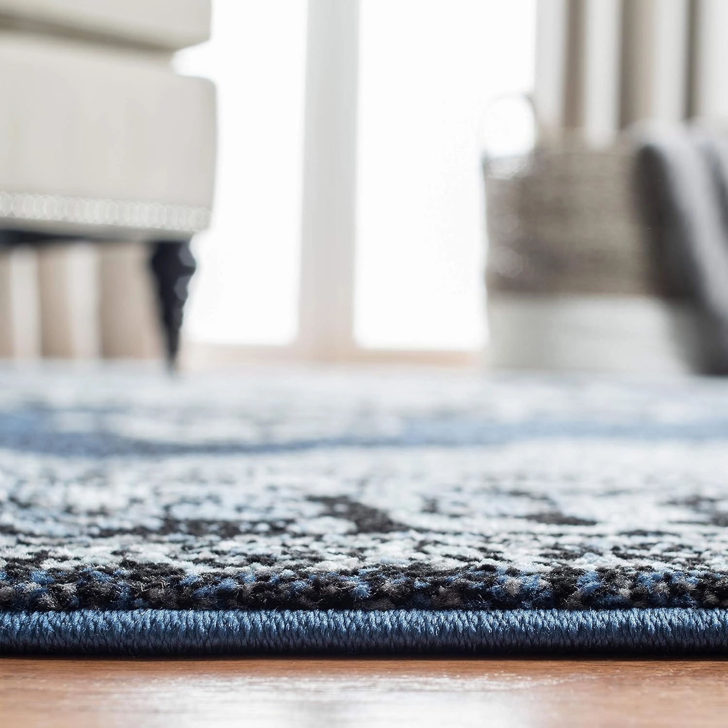 SAFAVIEH Vintage Hamadan Collection Accent Rug - 2'3" x 4', Blue & Grey, Oriental Persian Design, Non-Shedding & Easy Care, Ideal for High Traffic Areas in Entryway, Living Room, Bedroom (VTH219M)