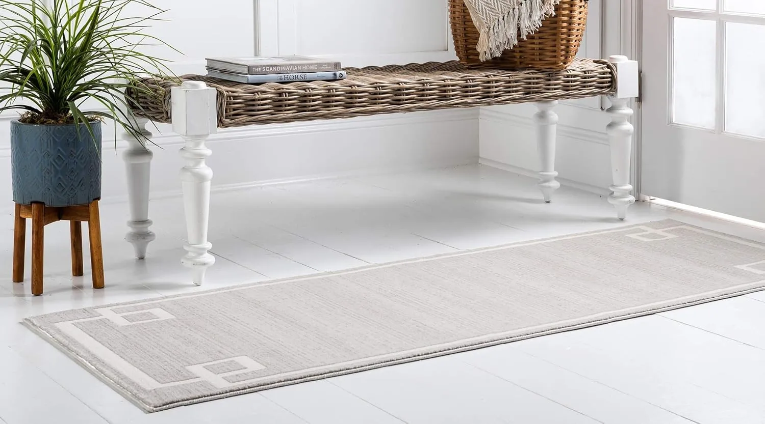 Unique Loom Jill Zarin Uptown Collection Area Rug - Lenox Hill (2' 2' x 6' 1' Runner, Beige/ Ivory)