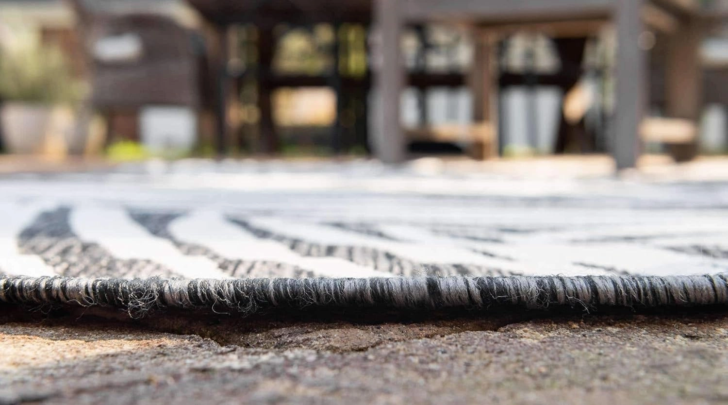 Unique Loom Outdoor Botanical Collection Area Rug - Palm (2' x 6' 1" Runner, Charcoal/ Ivory)
