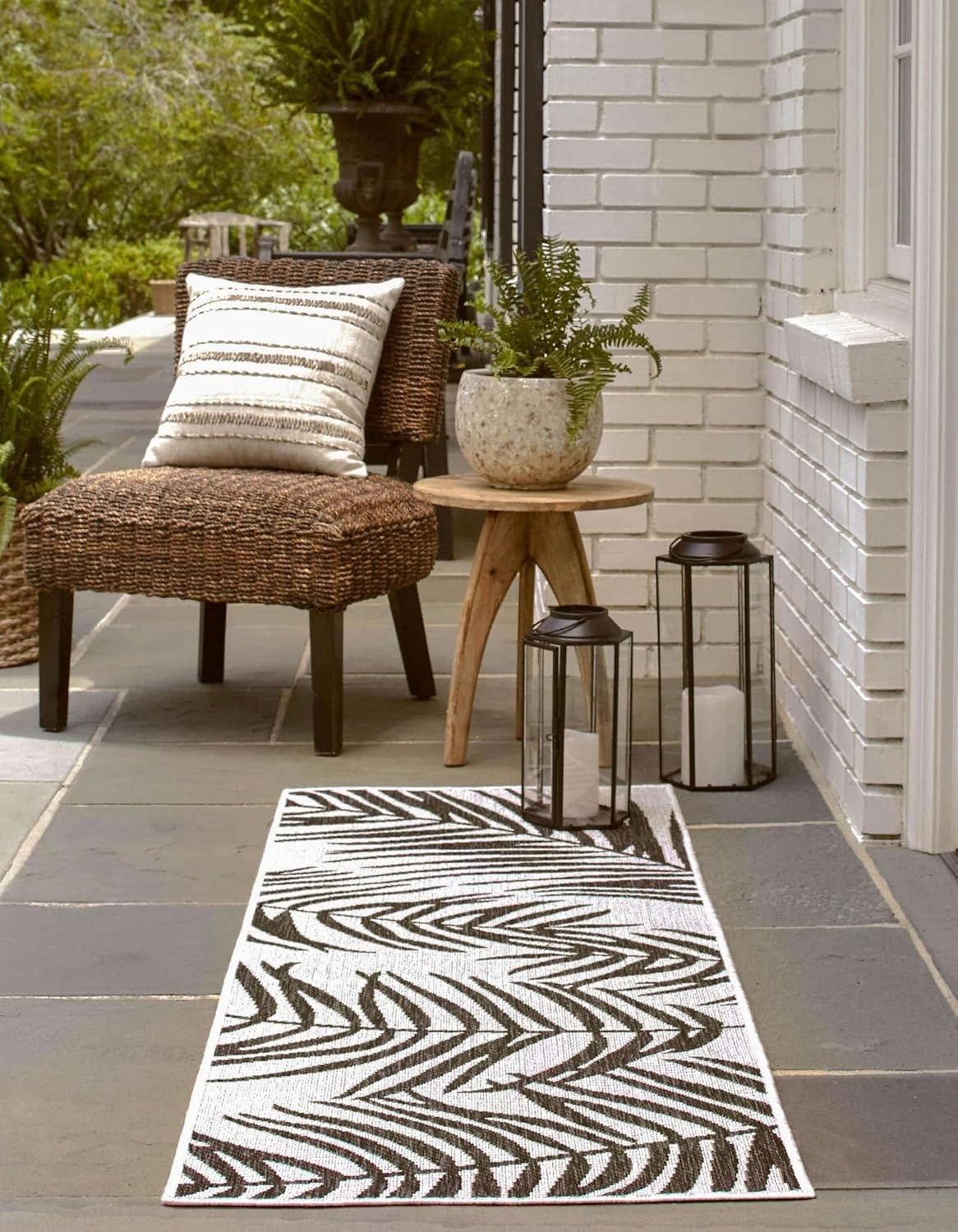 Unique Loom Outdoor Botanical Collection Area Rug - Palm (2' x 6' 1" Runner, Charcoal Ivory/ Gray)