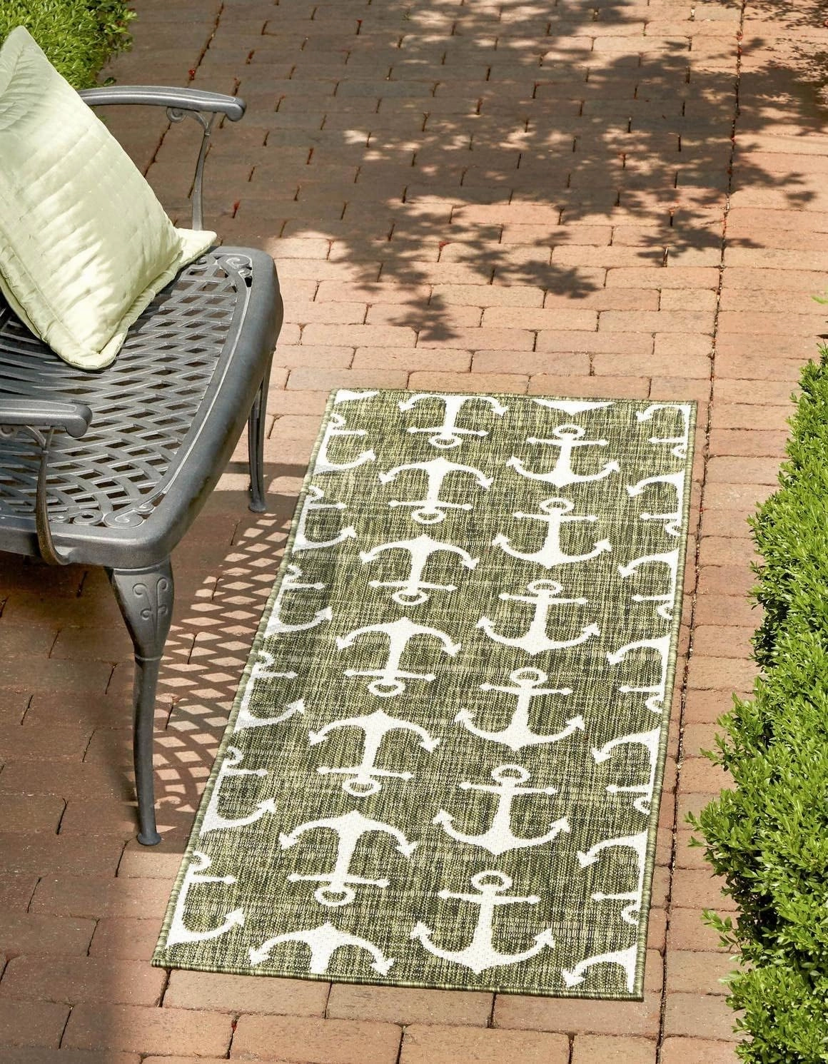 Unique Loom Outdoor Coastal Collection Area Rug - Ahoy (2' x 6' 1" Runner, Green/ Ivory)