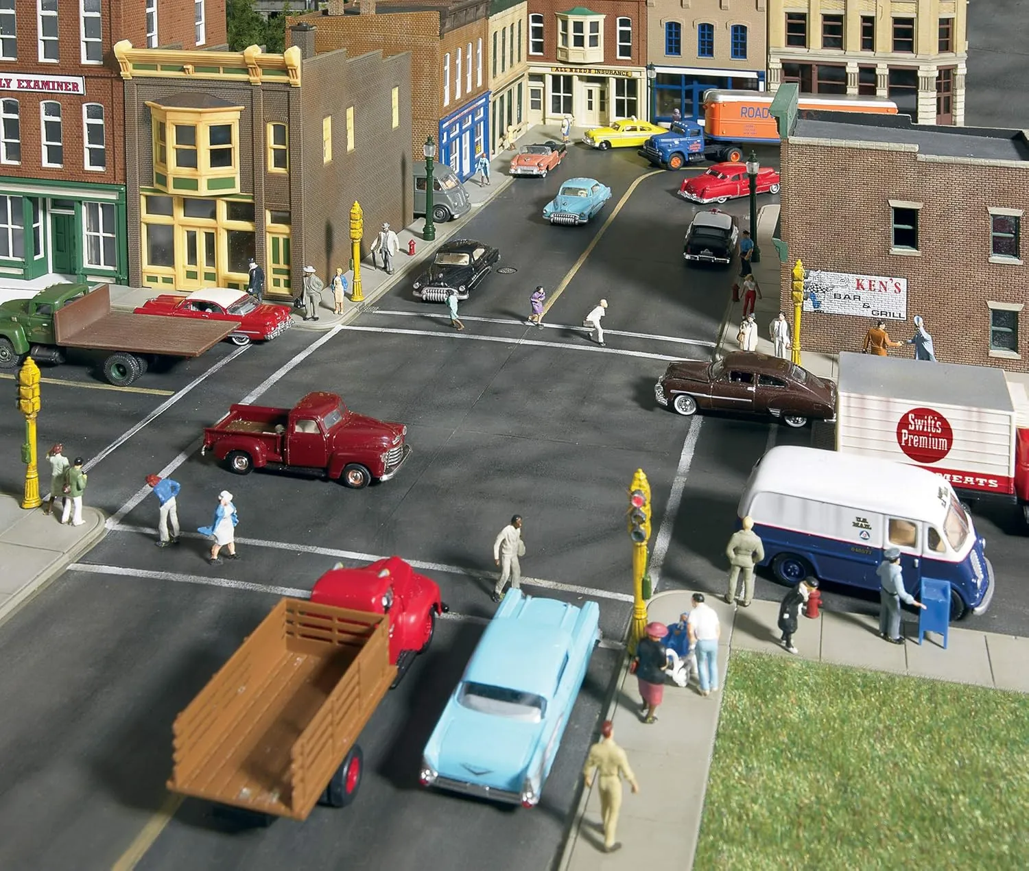 Walthers Cornerstone Series Kit HO Scale Model Asphalt Street System Straight Sections