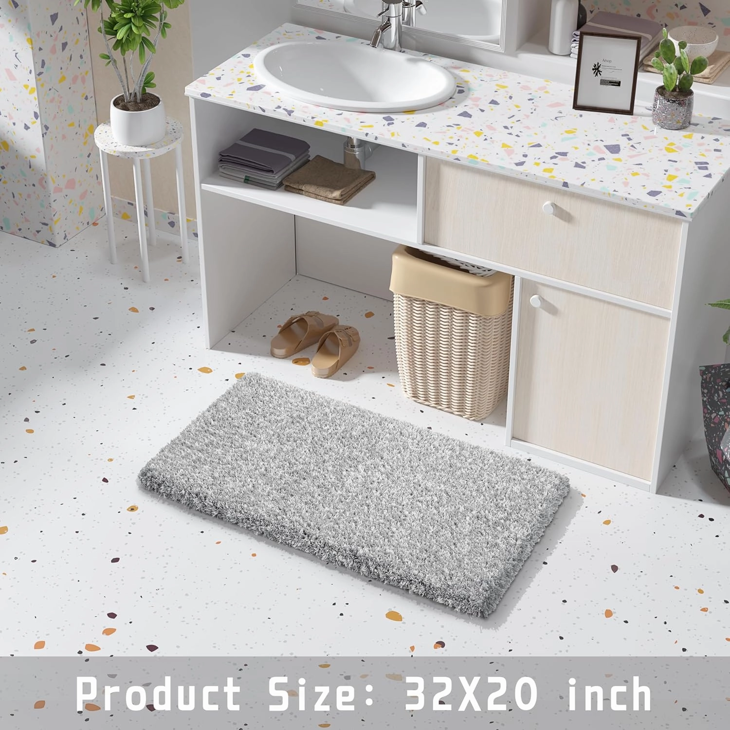 Yimobra Bathroom Rugs Non Slip Washable 32x20, Ultra Soft and Water Absorbent Bath Mats, Plush Fluffy Shower Mat Outside, Microfiber Thick Matts for Bathroom Floor/Tub, Light Gray and White