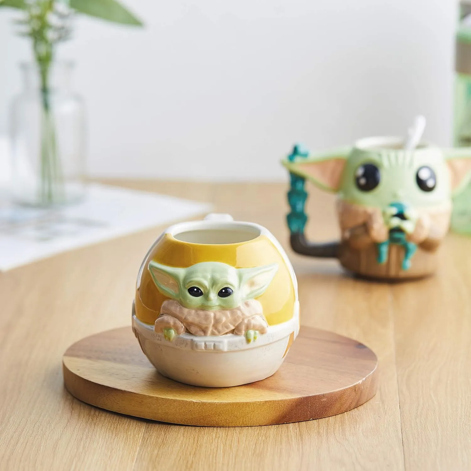Zak Designs Star Wars The Mandalorian The Child Sculpted Ceramic Coffee Mug Collectible Keepsake with Unique 3D Character, 16 OZ, Baby Yoda in Cradle